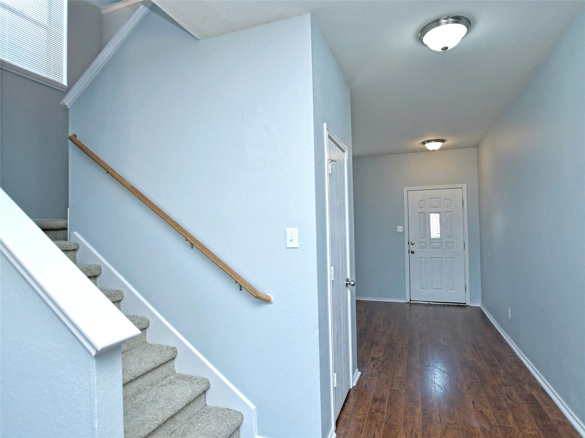 303 Banner Ave — photo 4