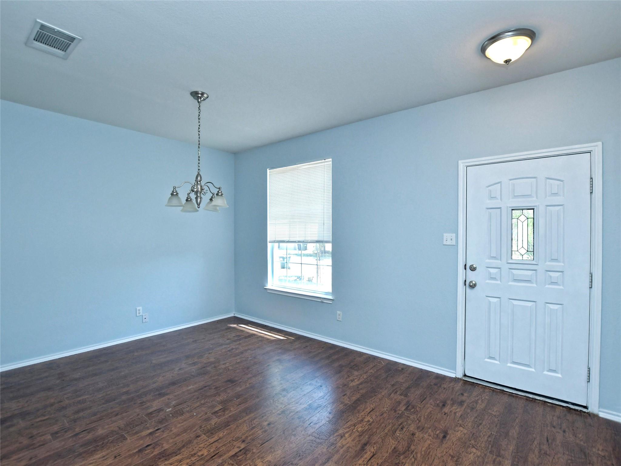 303 Banner Ave — photo 5