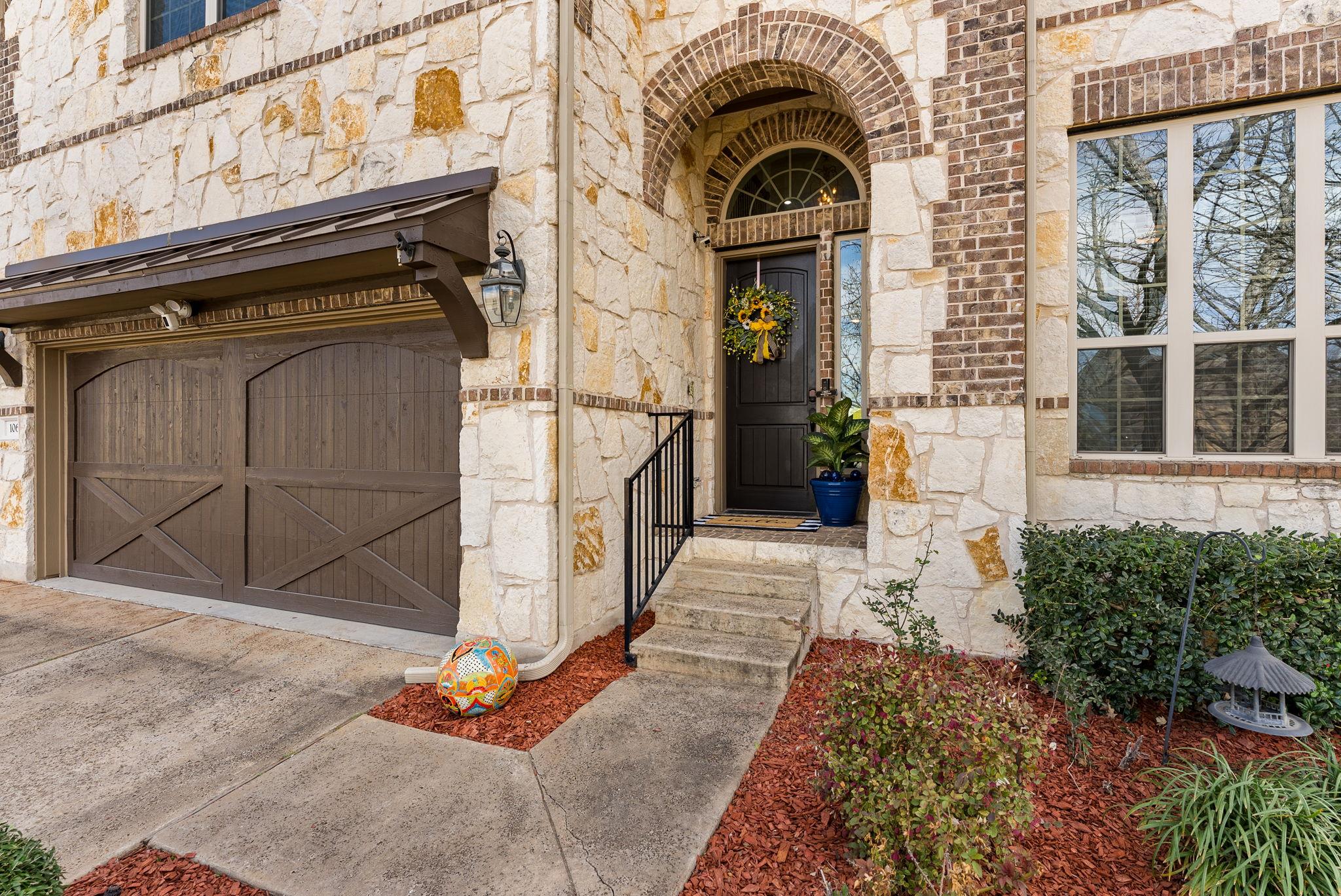 106 Princes CT — photo 3