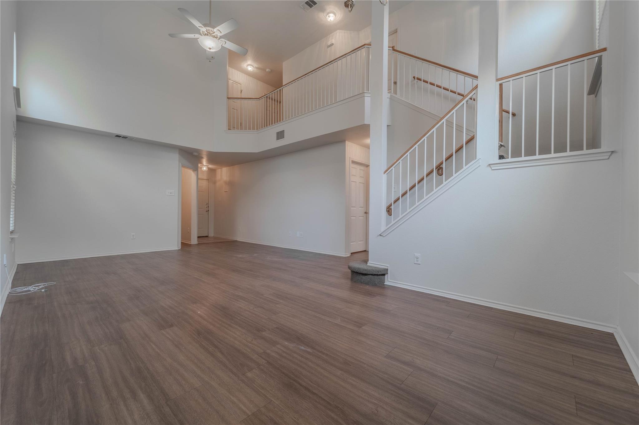 17303 Orwell LN — photo 3