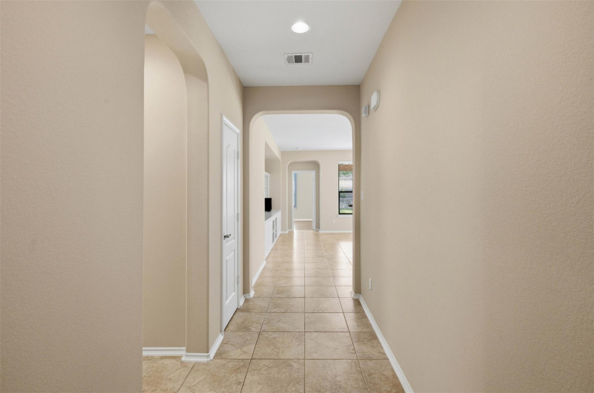 508 Trail Dust DR — photo 3