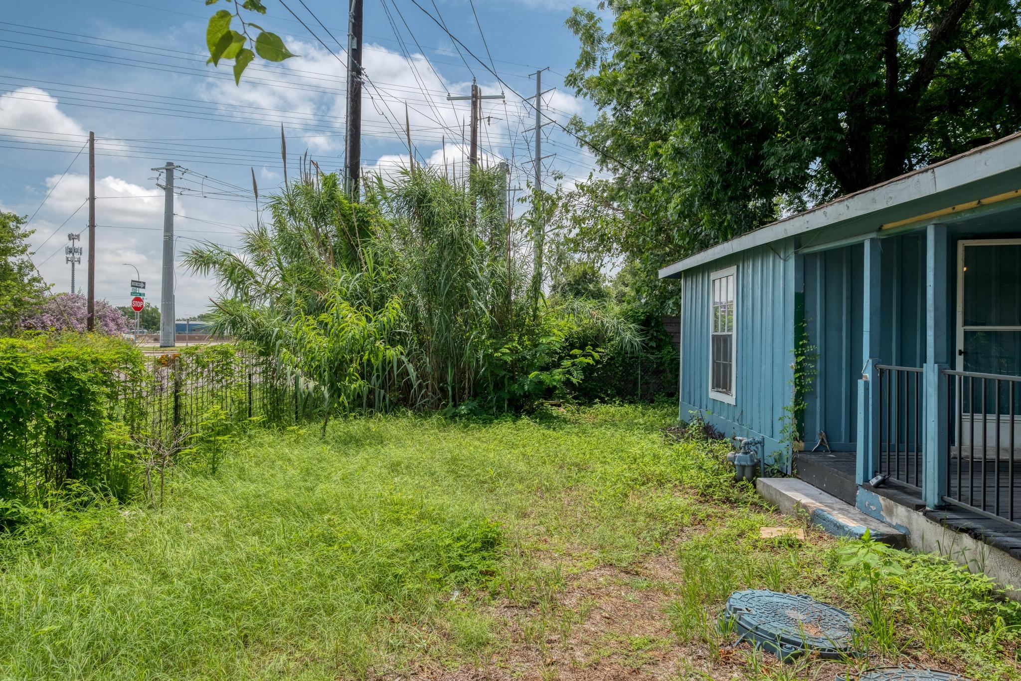 6409 Del Monte RD — photo 3