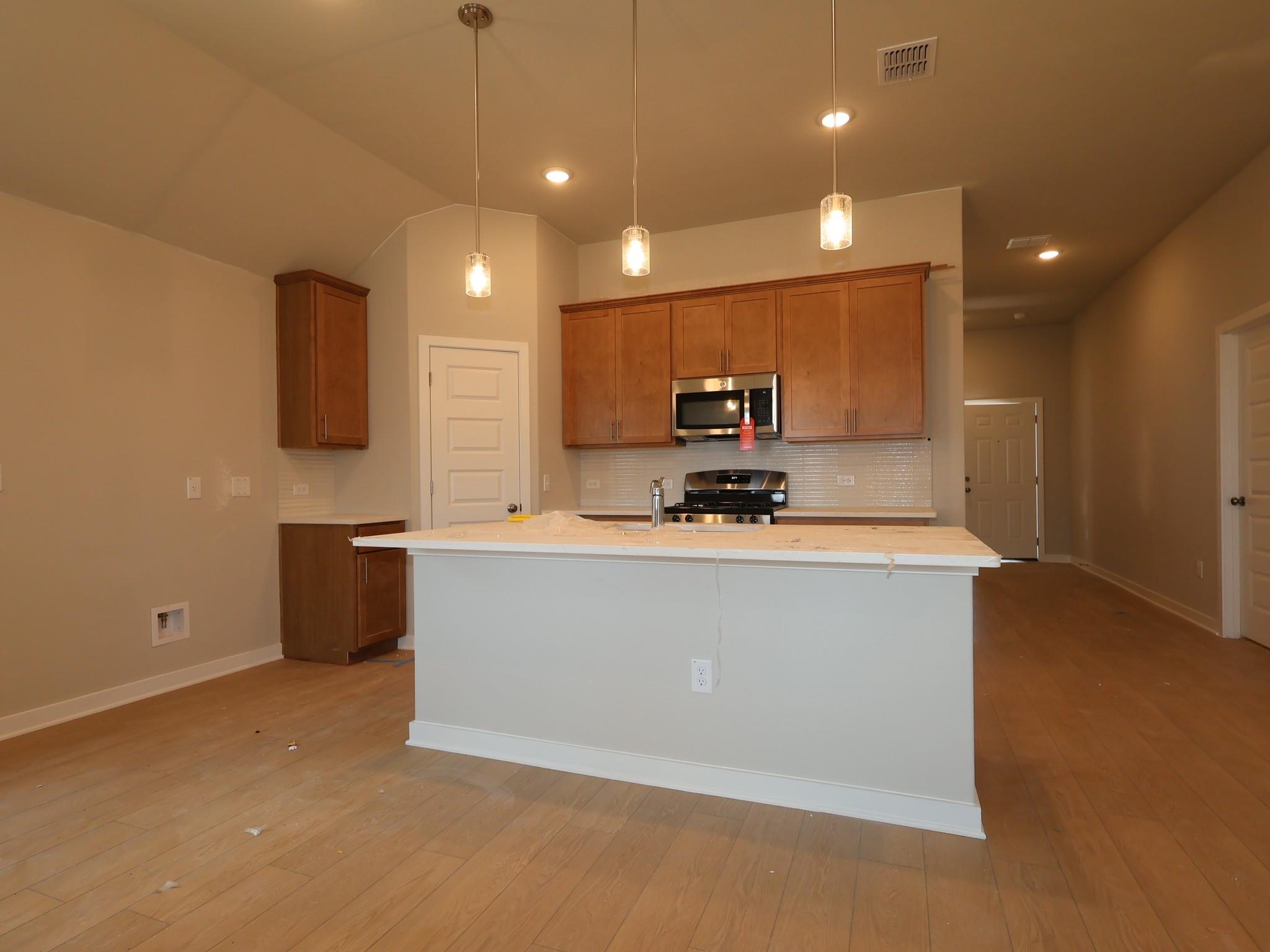 4512 Bridal Veil DR — photo 4