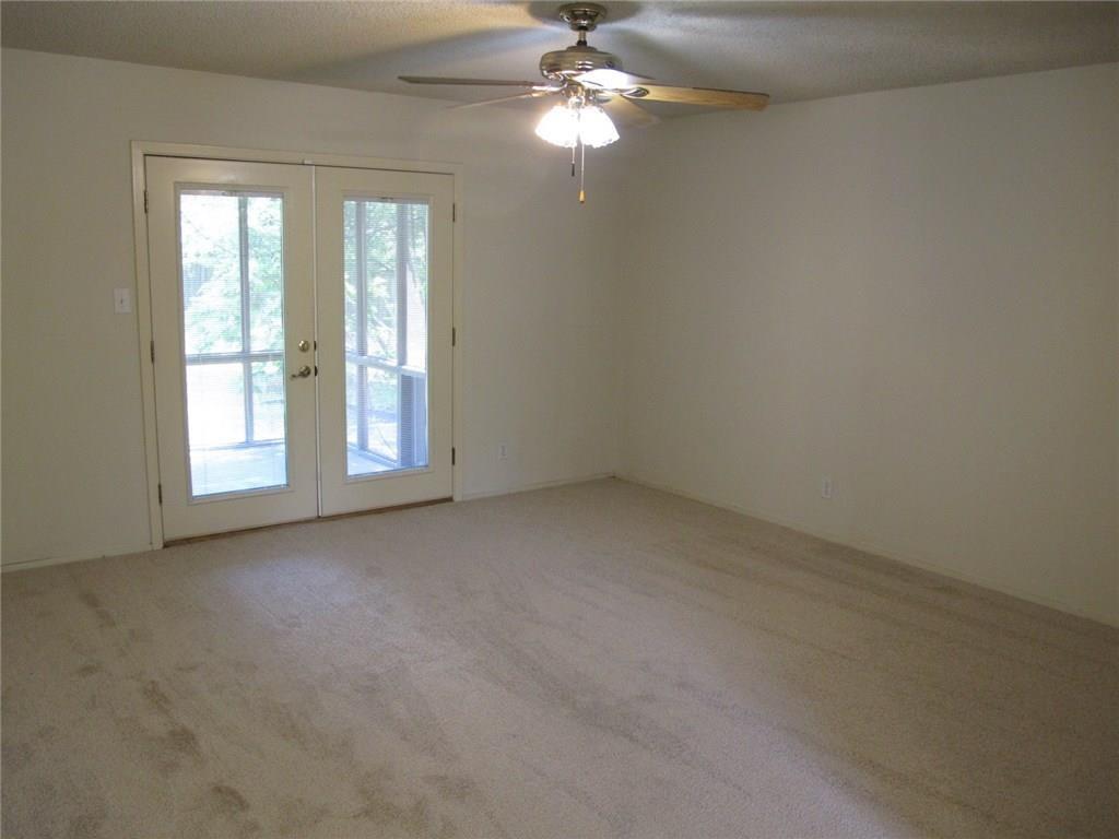 1213 Meadows DR — photo 5