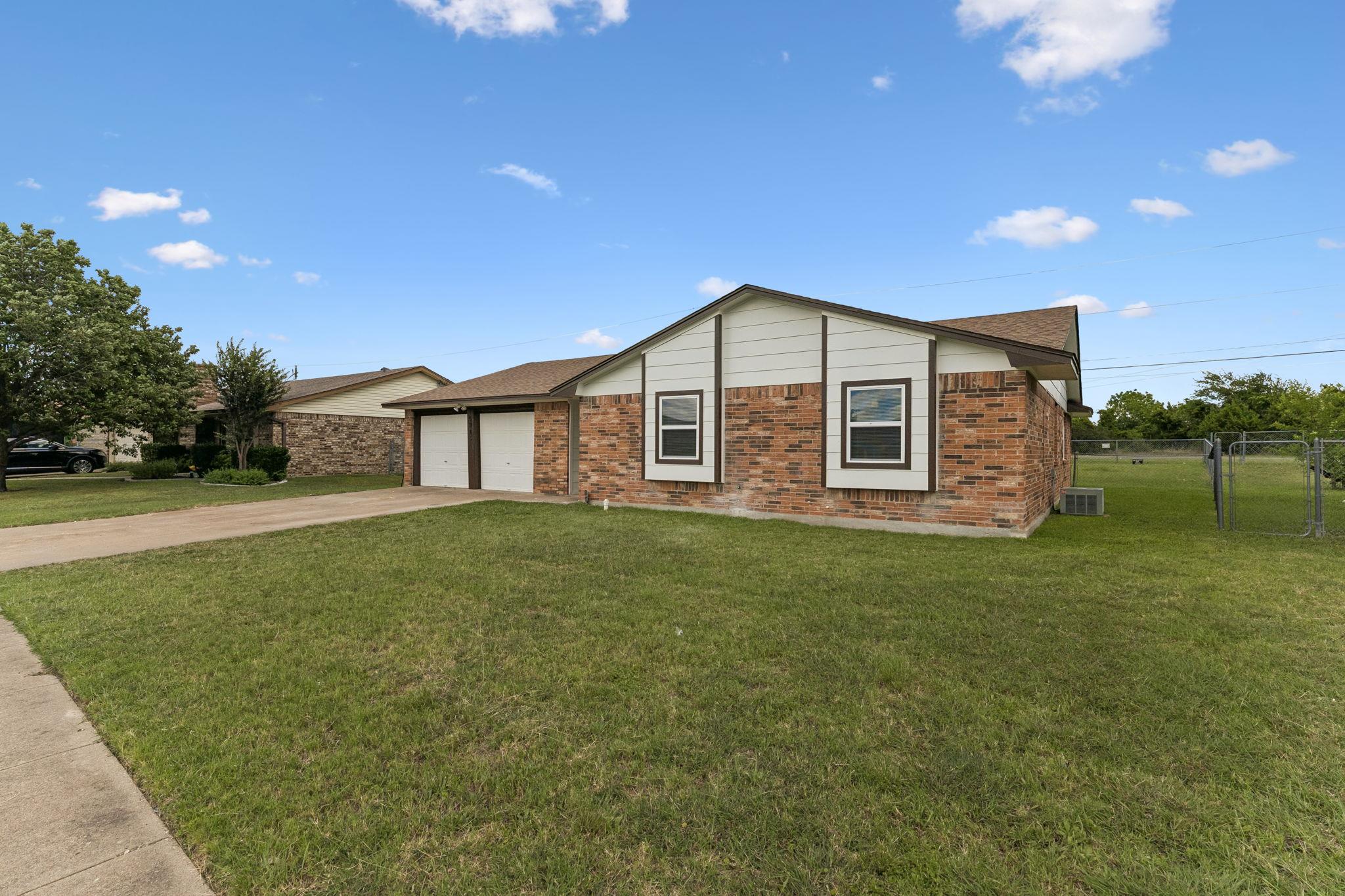 5905 Dan DR — photo 3