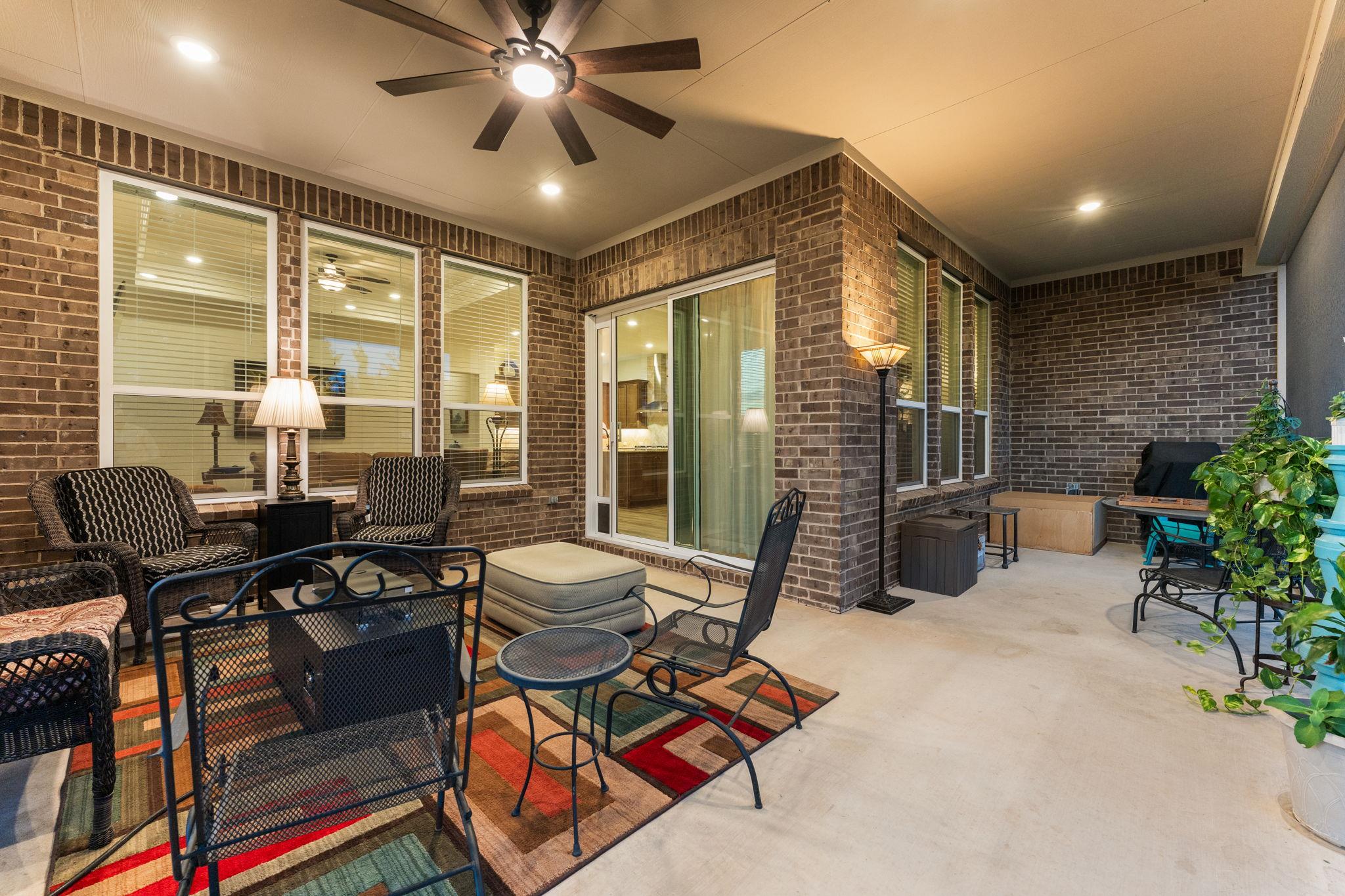 112 Telegraph LN — photo 4