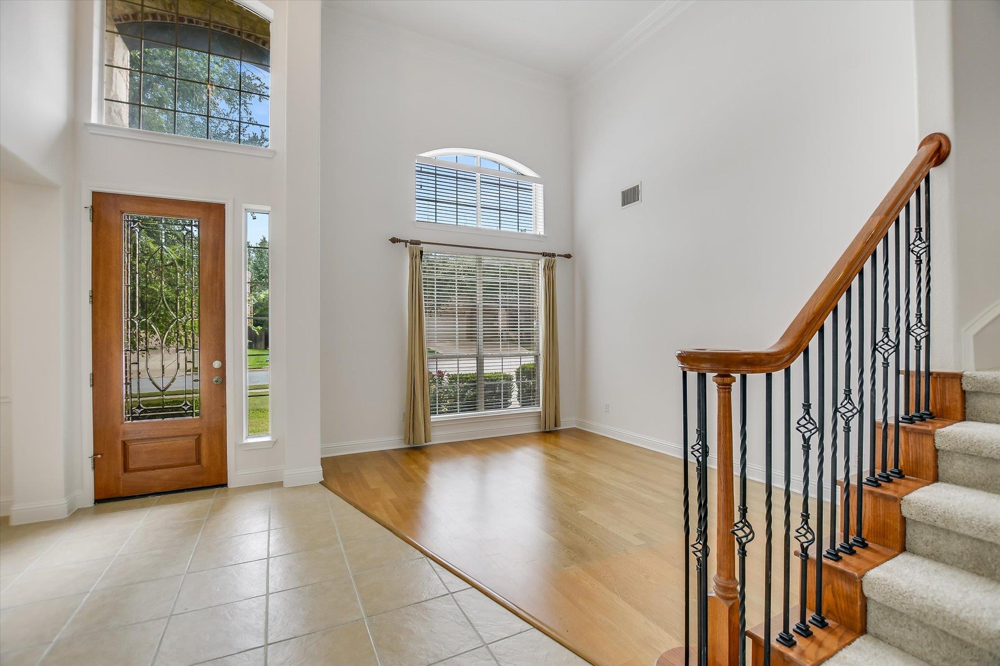 2512 Armatrading DR — photo 4