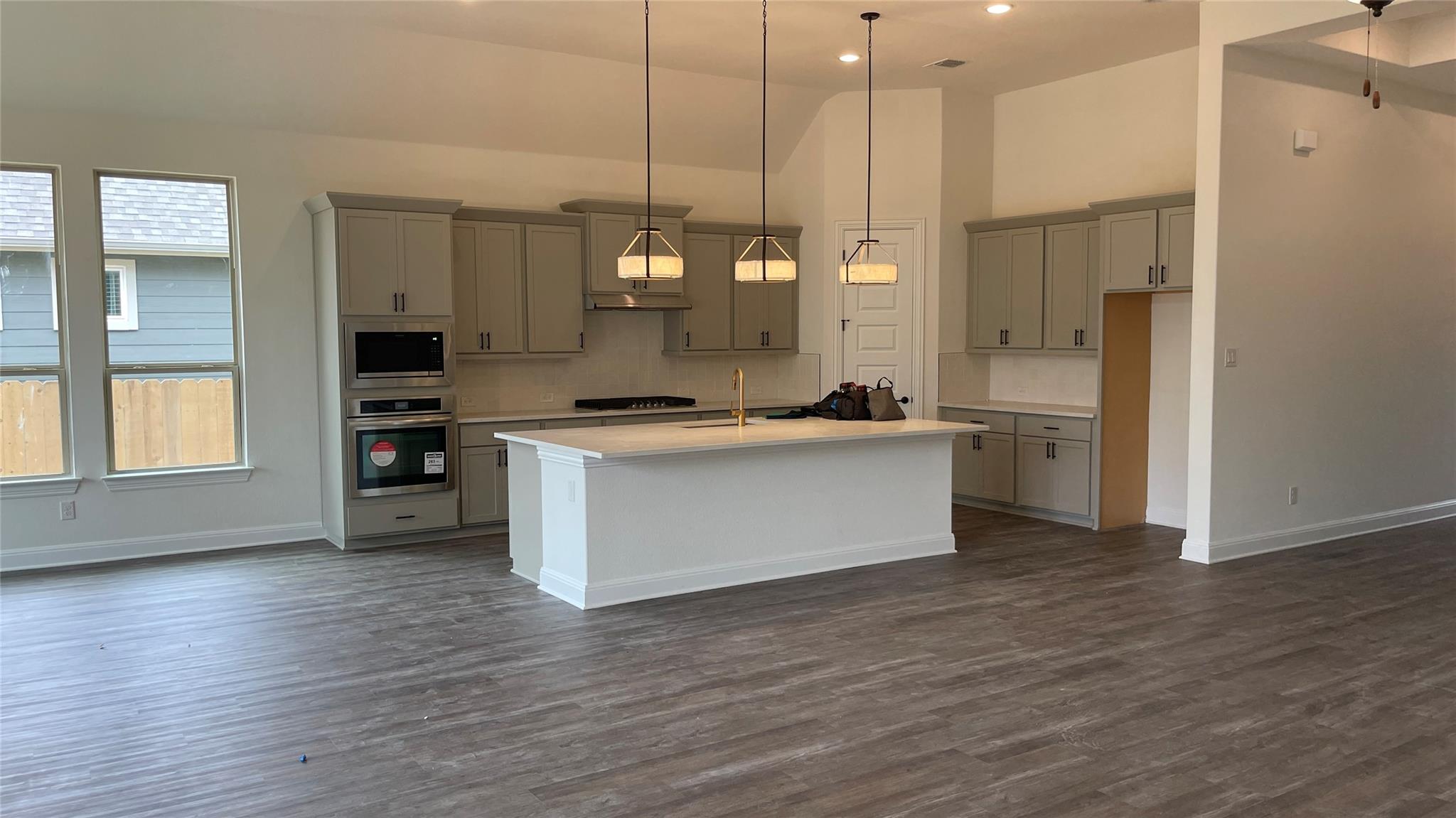 352 Olympic Park DR — photo 3
