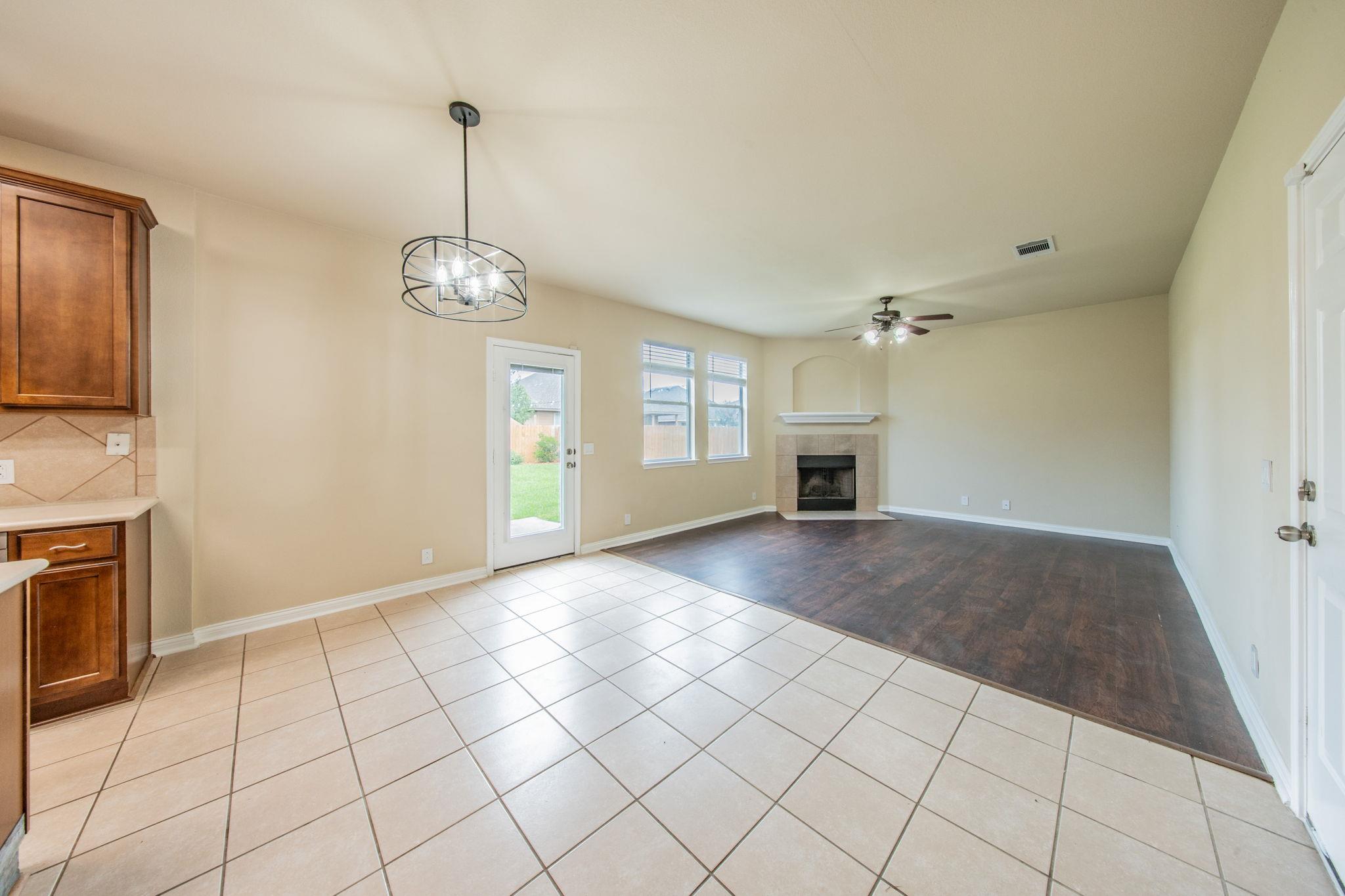 17525 Bridgefarmer BLVD — photo 4