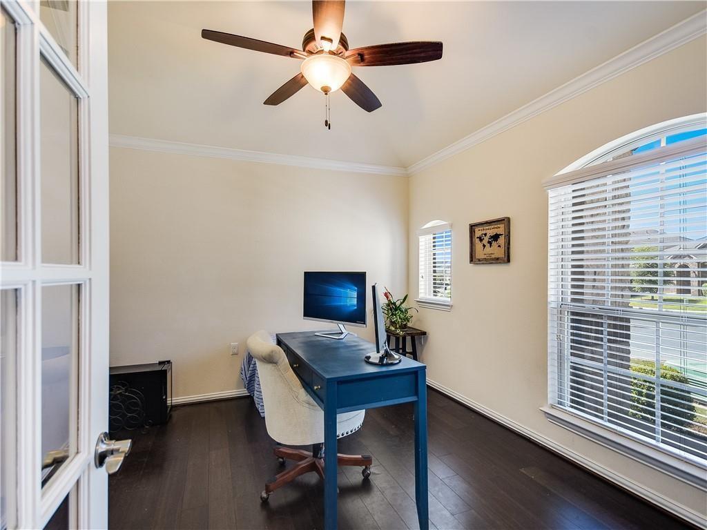 701 Cardenas LN — photo 4