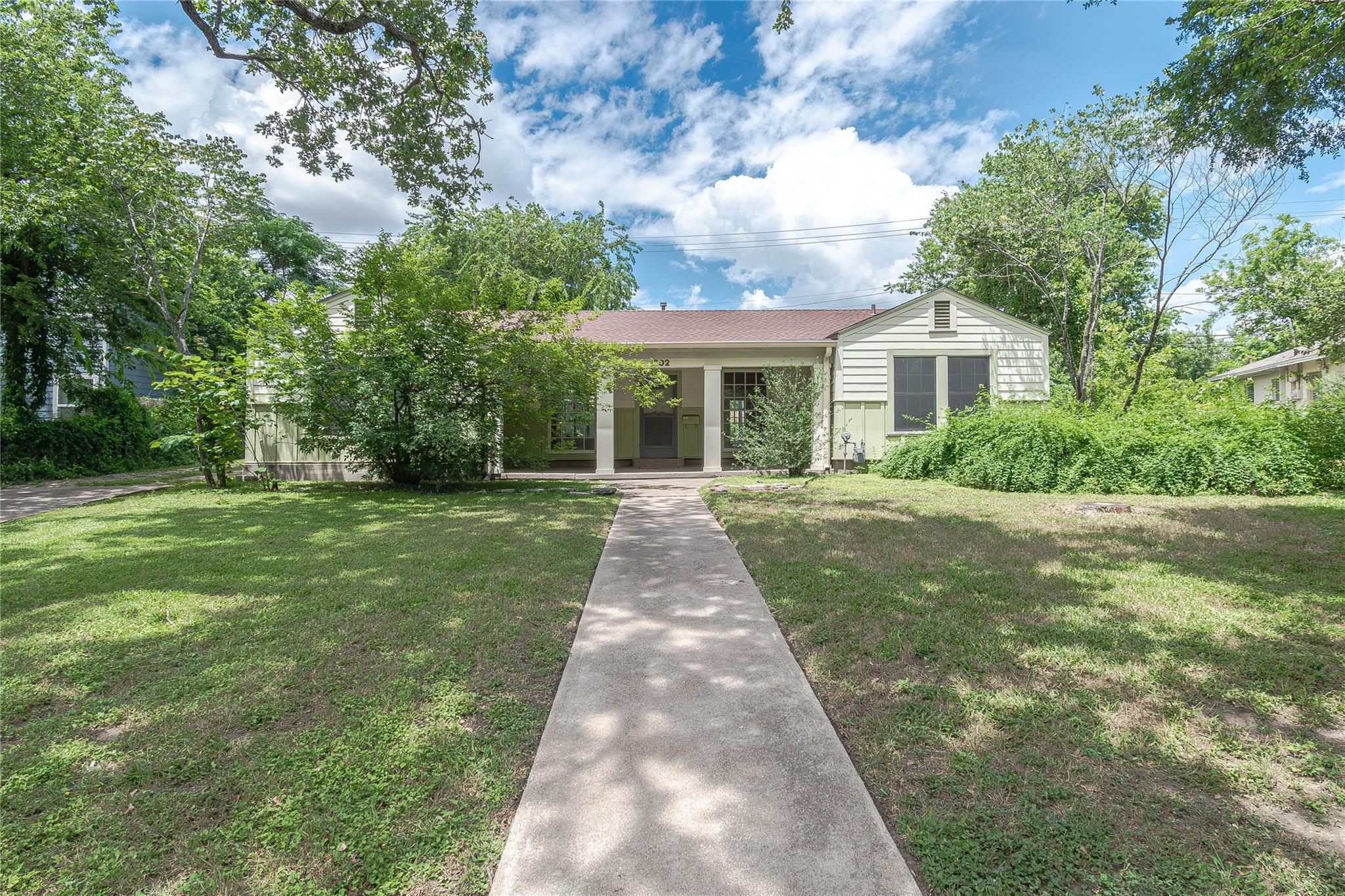 1202 Norwood RD — photo 4