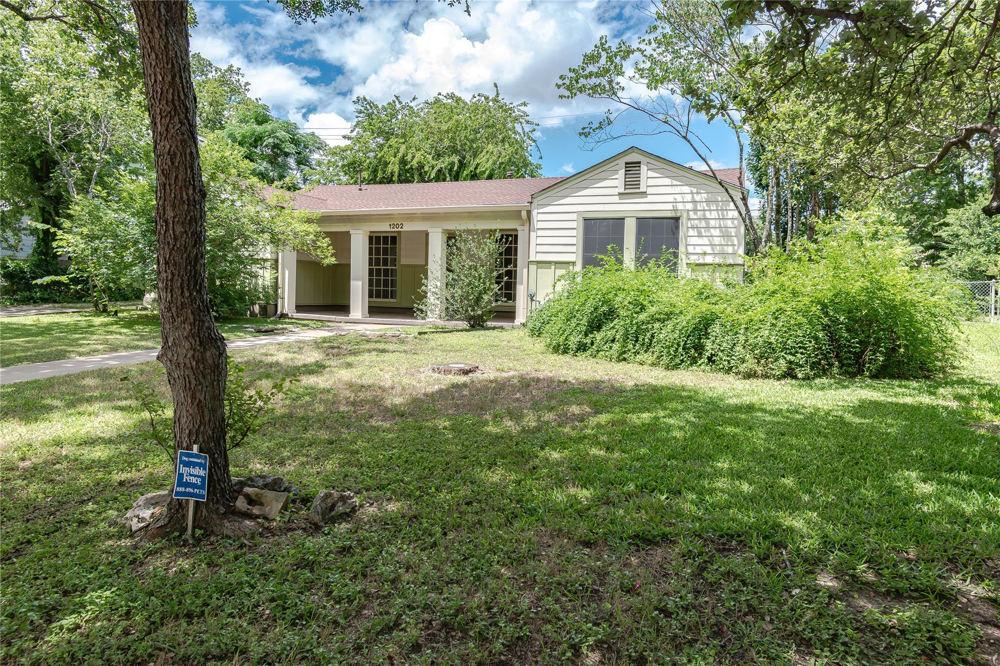 1202 Norwood RD — photo 5
