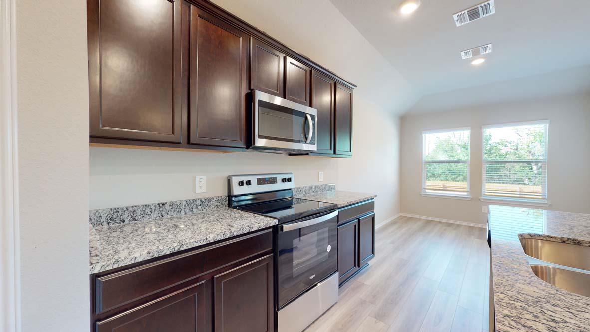 2813 Creekside Hills BLVD — photo 4