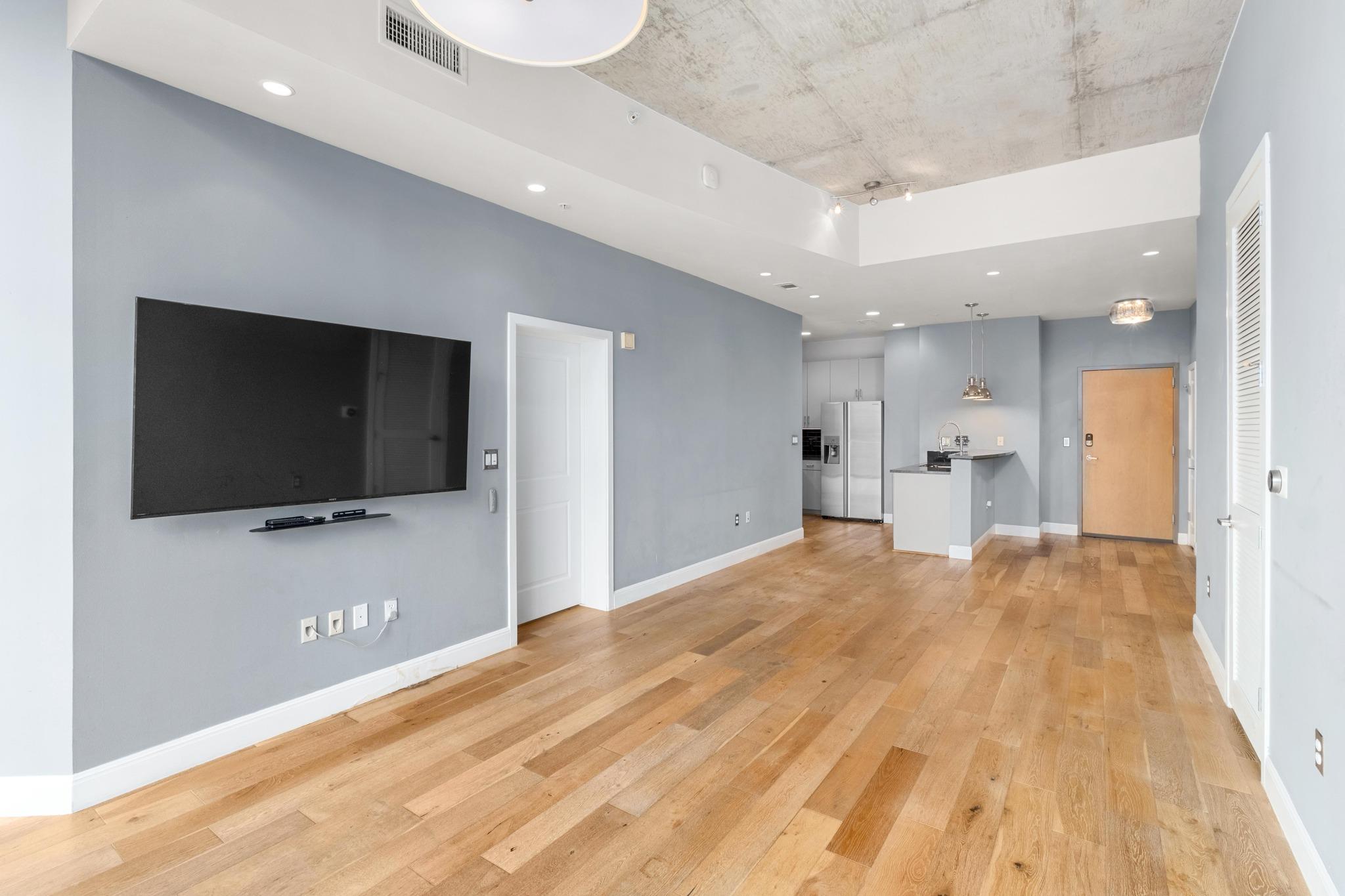360 Nueces ST #1611 — photo 4