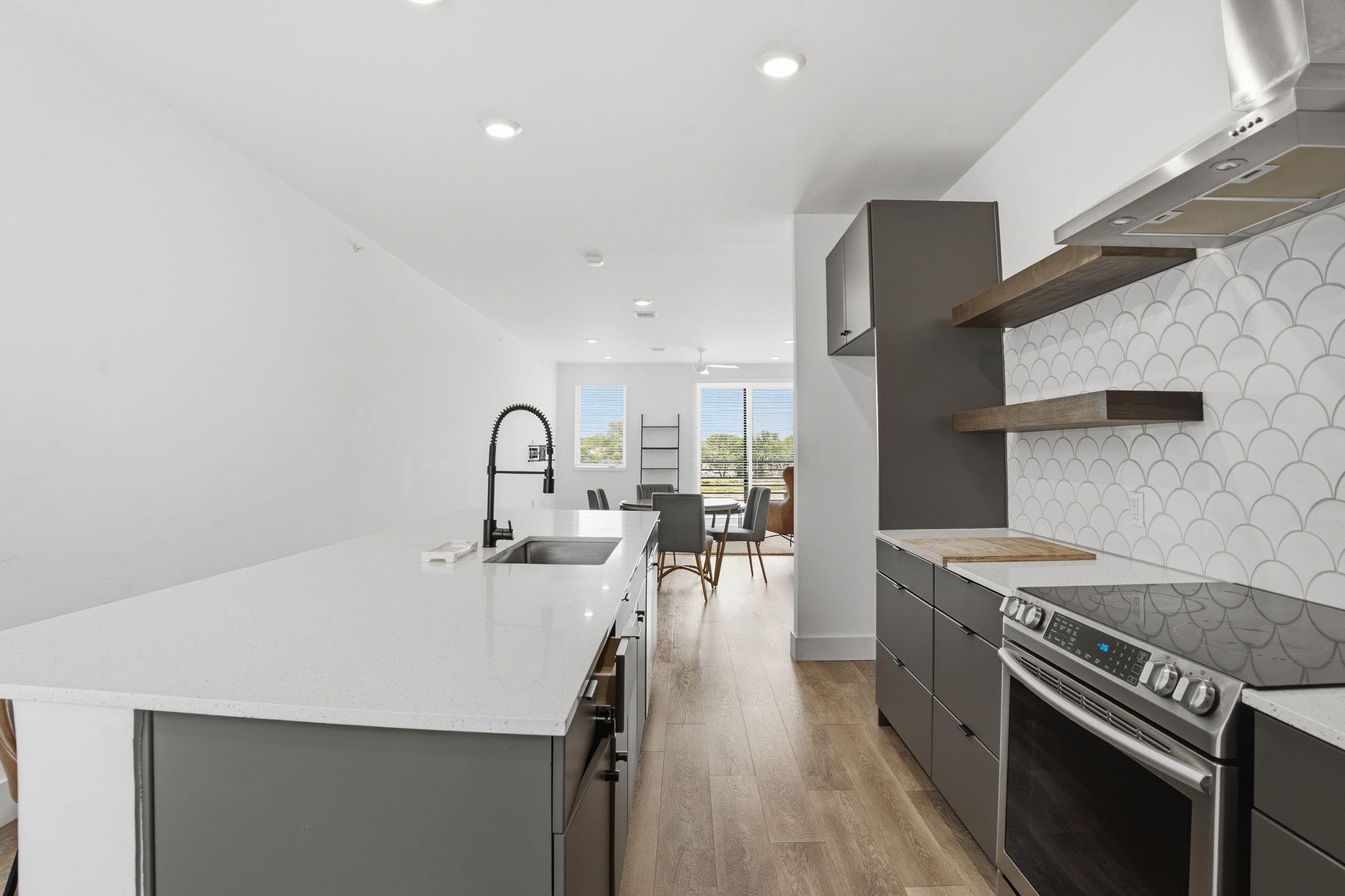 2709 5th ST #1306 — photo 3