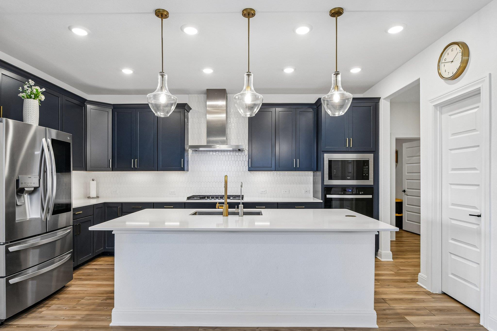 109 Coleman BND — photo 3