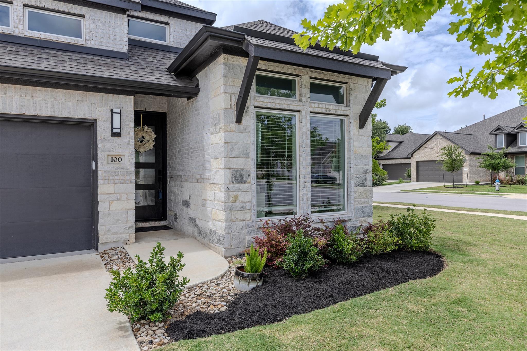 100 Green Knoll LN — photo 5