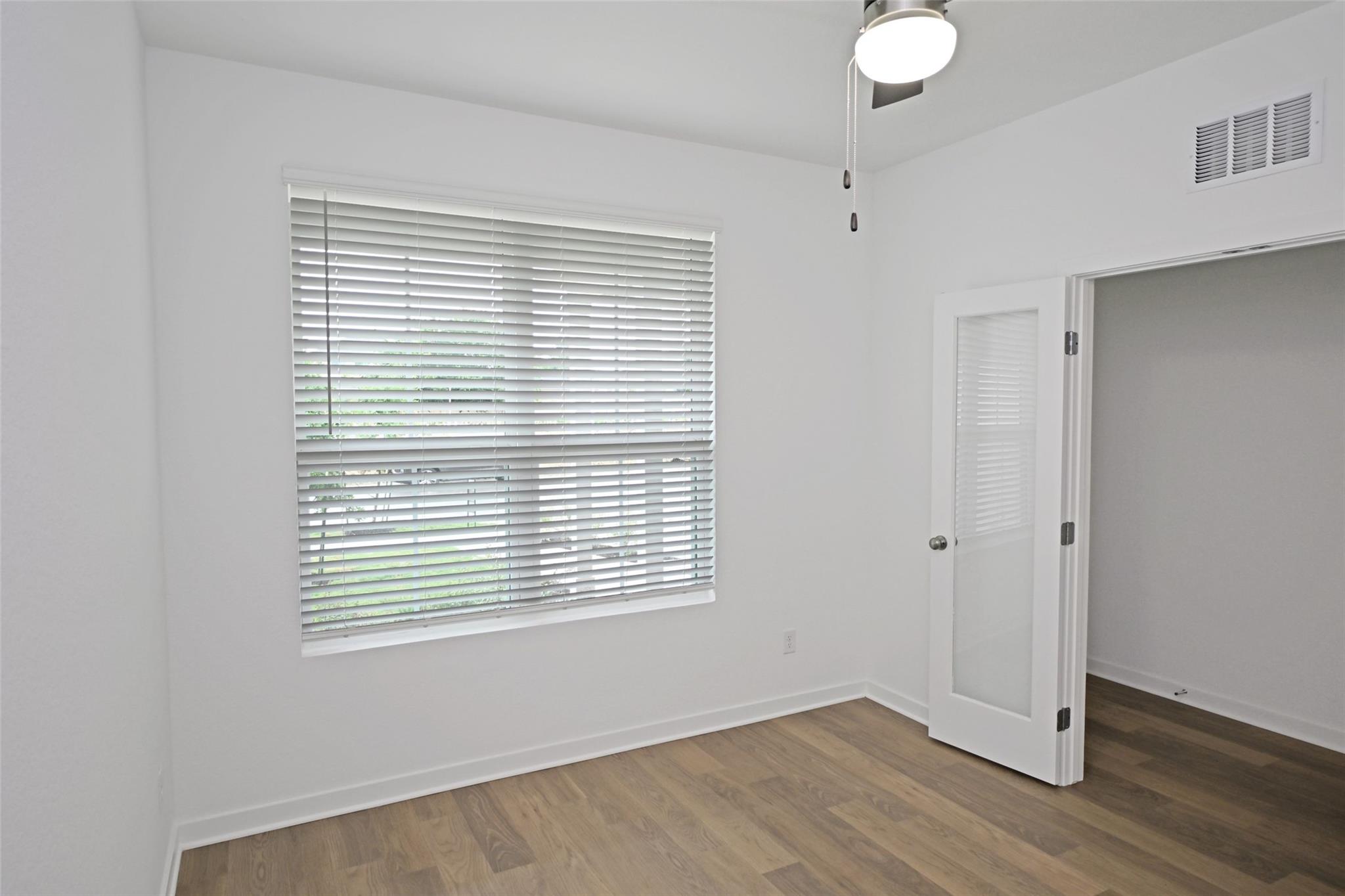 261 Elk Ave — photo 5