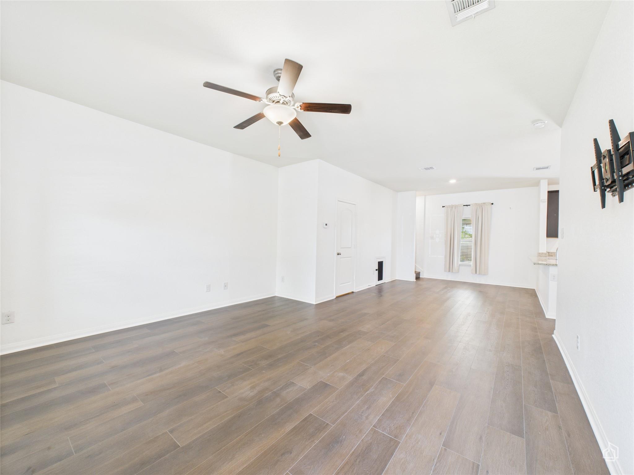 1687 Twin Estates DR — photo 3