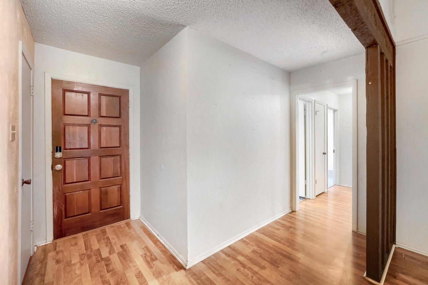 5107 Suburban DR — photo 5
