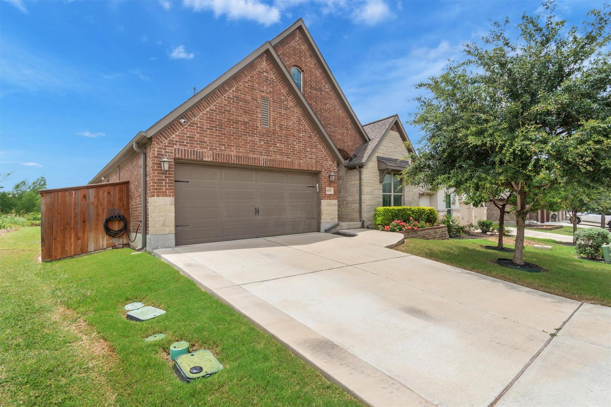 6117 LAKE TERAVISTA WAY — photo 4