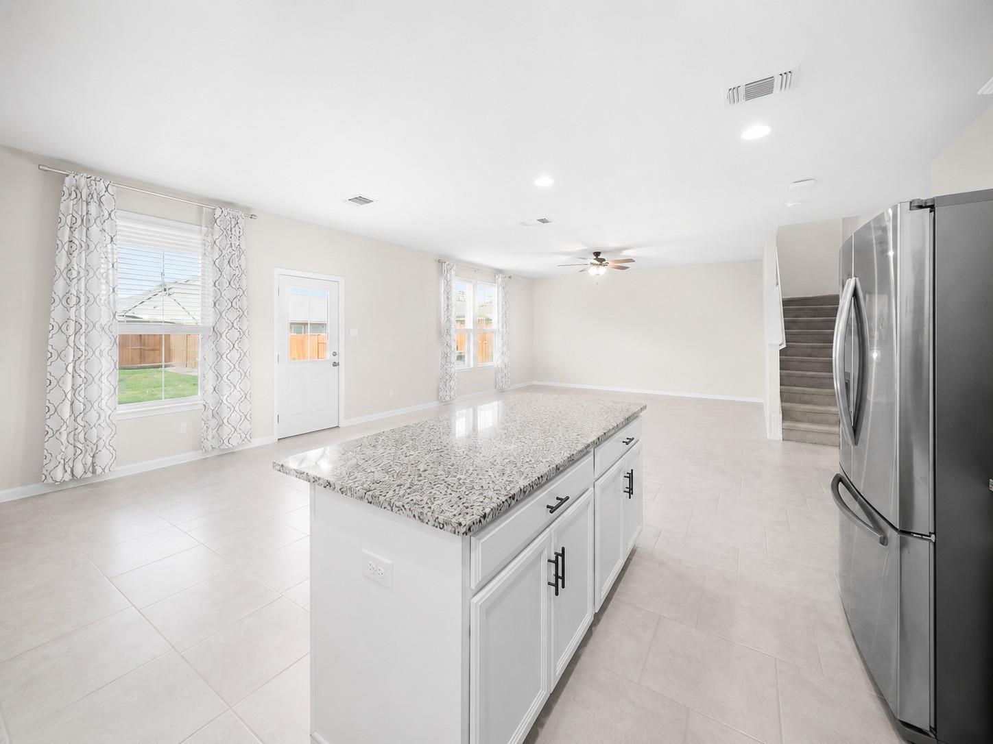 263 Beechnut DR — photo 4