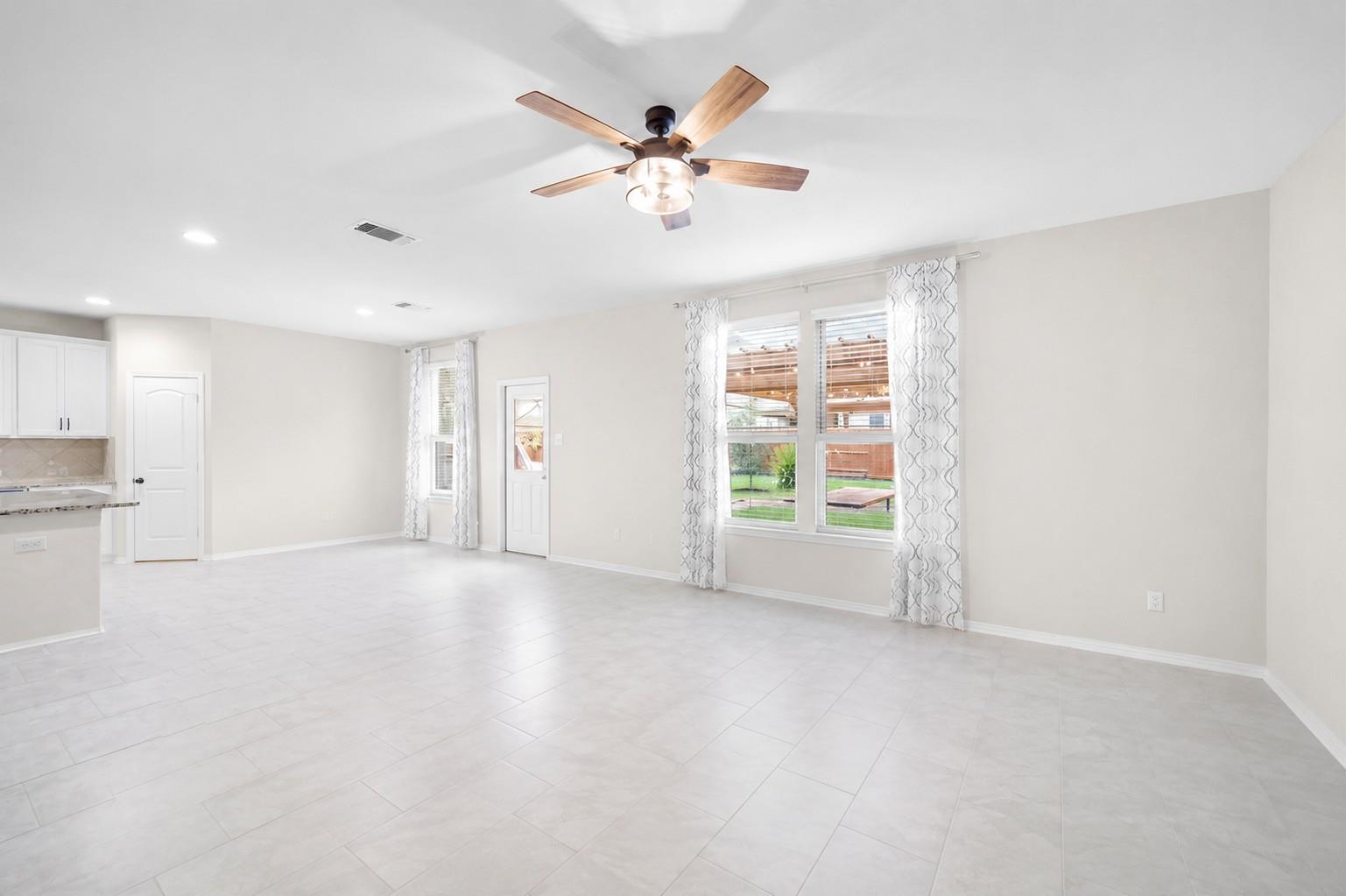 263 Beechnut DR — photo 5