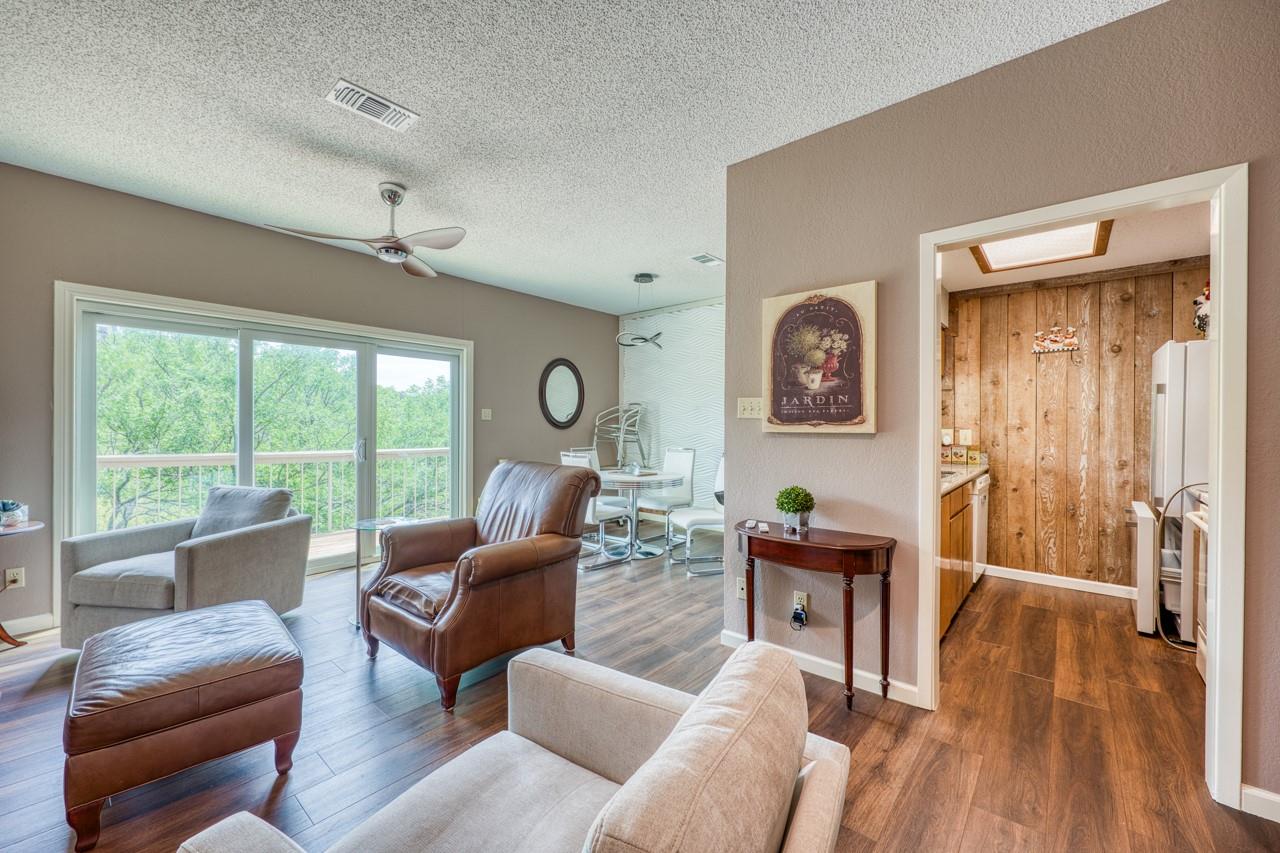 801 Grassy Knoll #B — photo 4