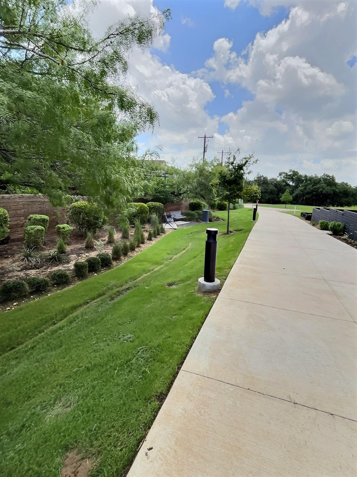 4407 Grotto DR — photo 4