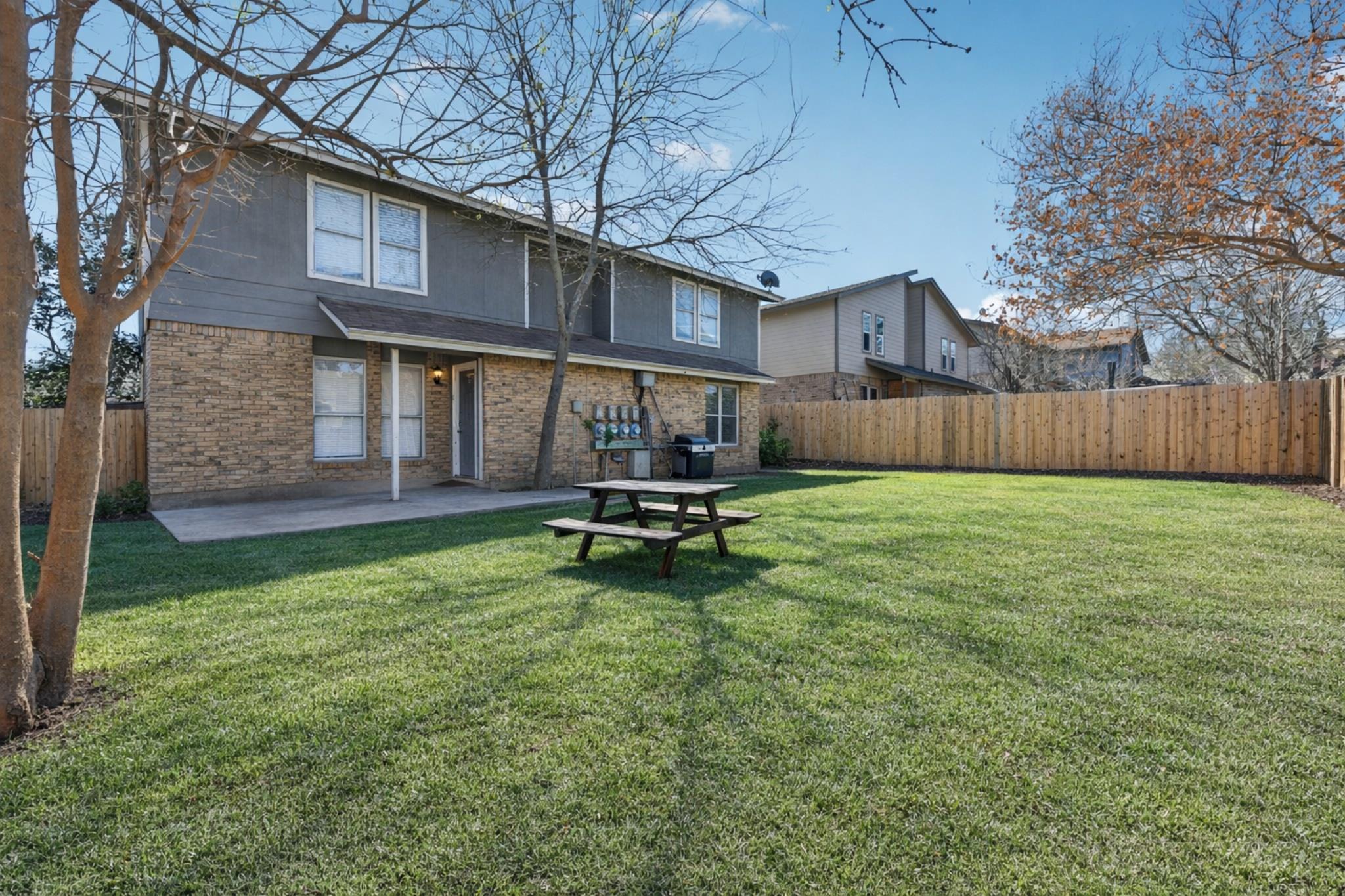 1210 Southport DR