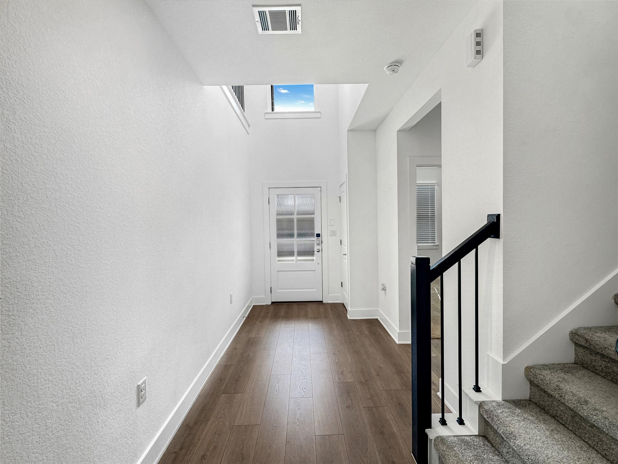 1420 Carvin WAY — photo 3