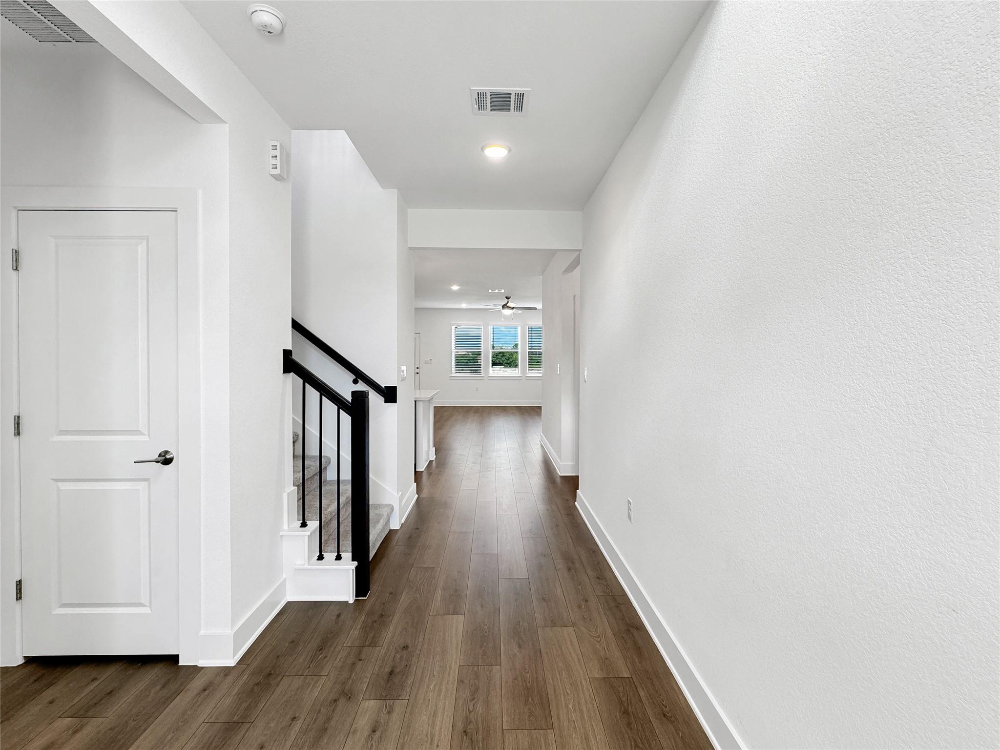 1420 Carvin WAY — photo 4