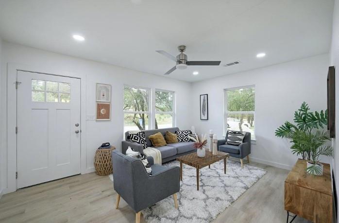 11403 Leander ST — photo 4