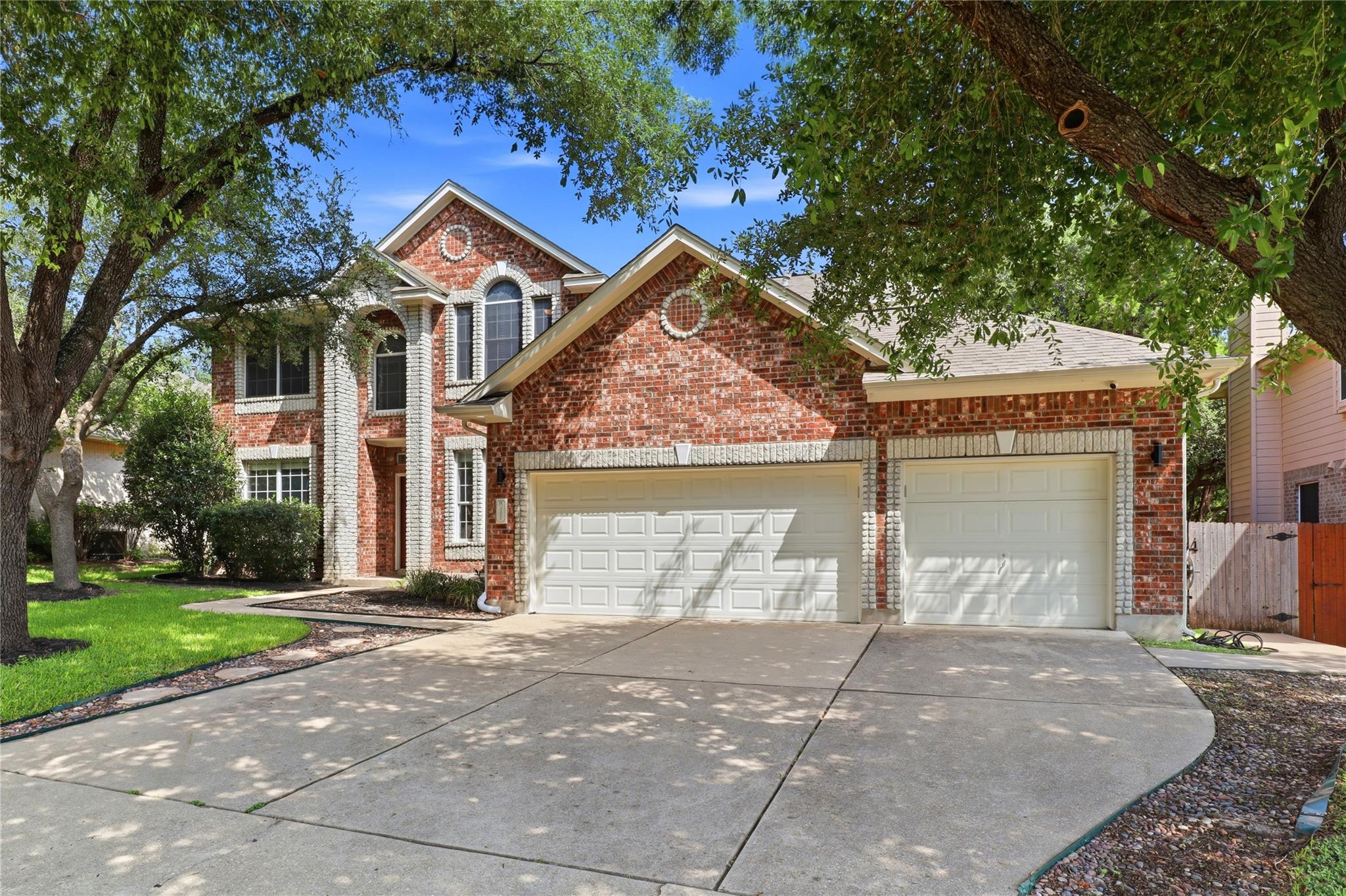 3207 Misty Oaks WAY — photo 3
