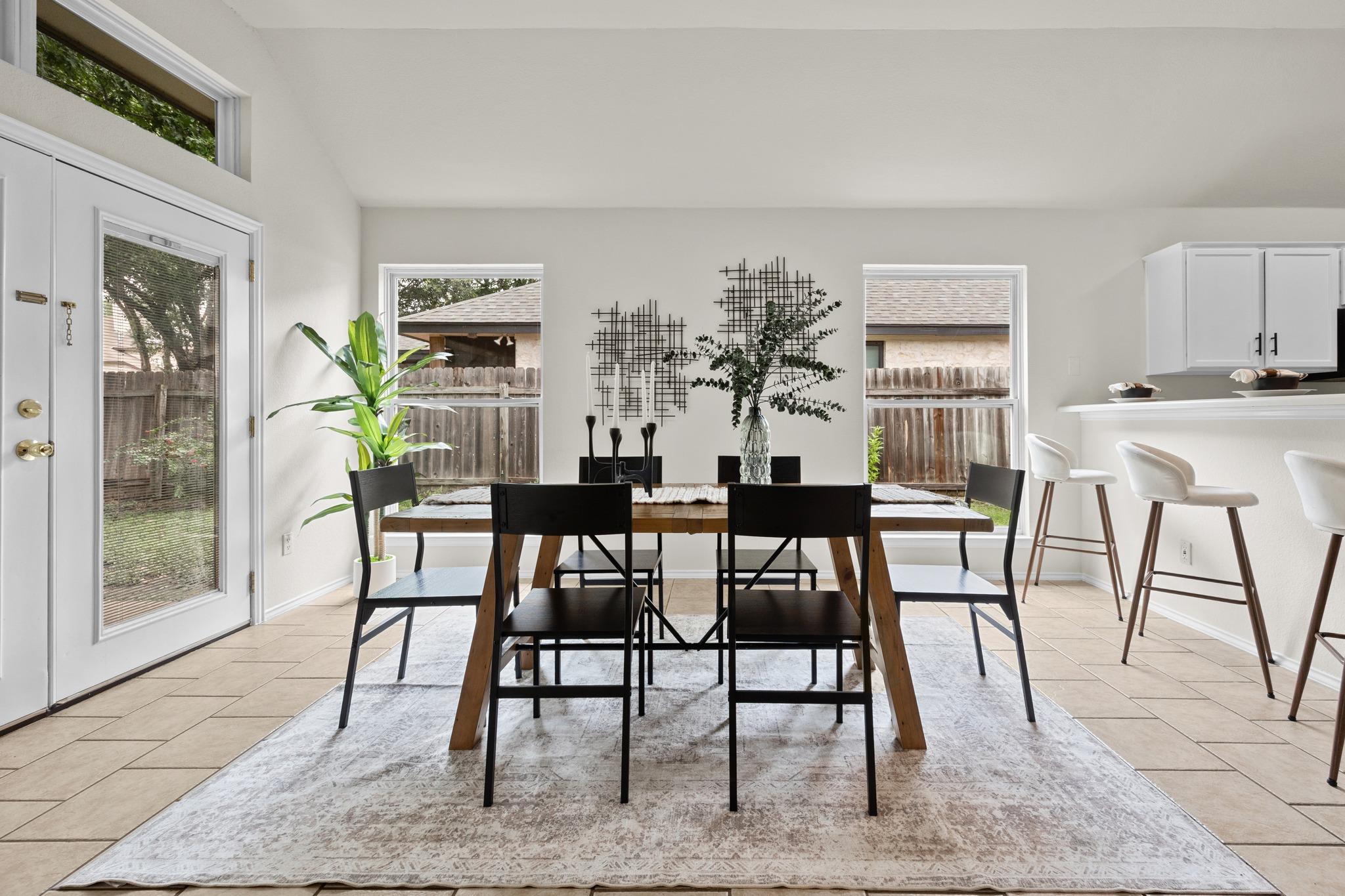 119 Stephen LN — photo 4