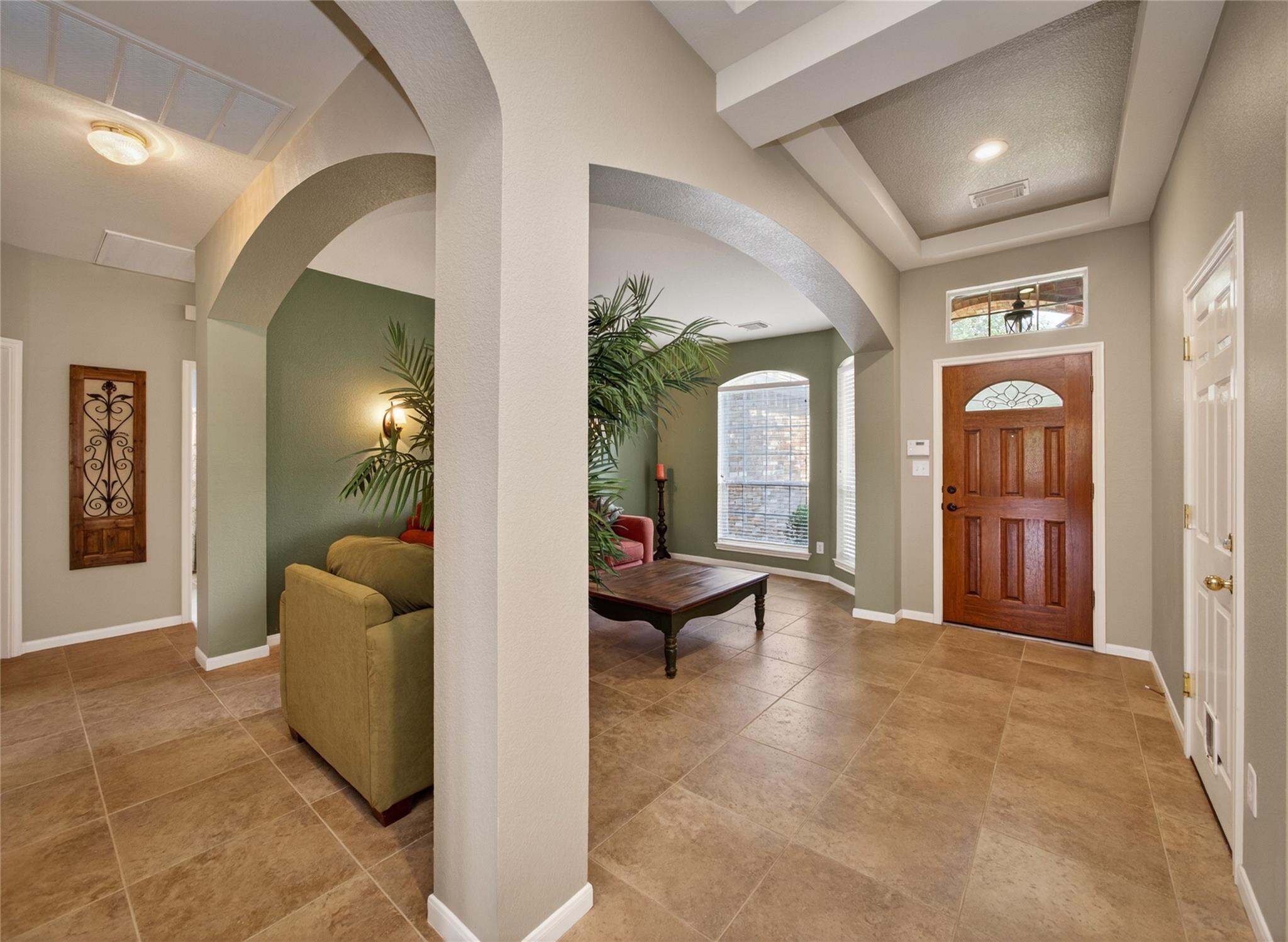 2913 Clinton PL — photo 4