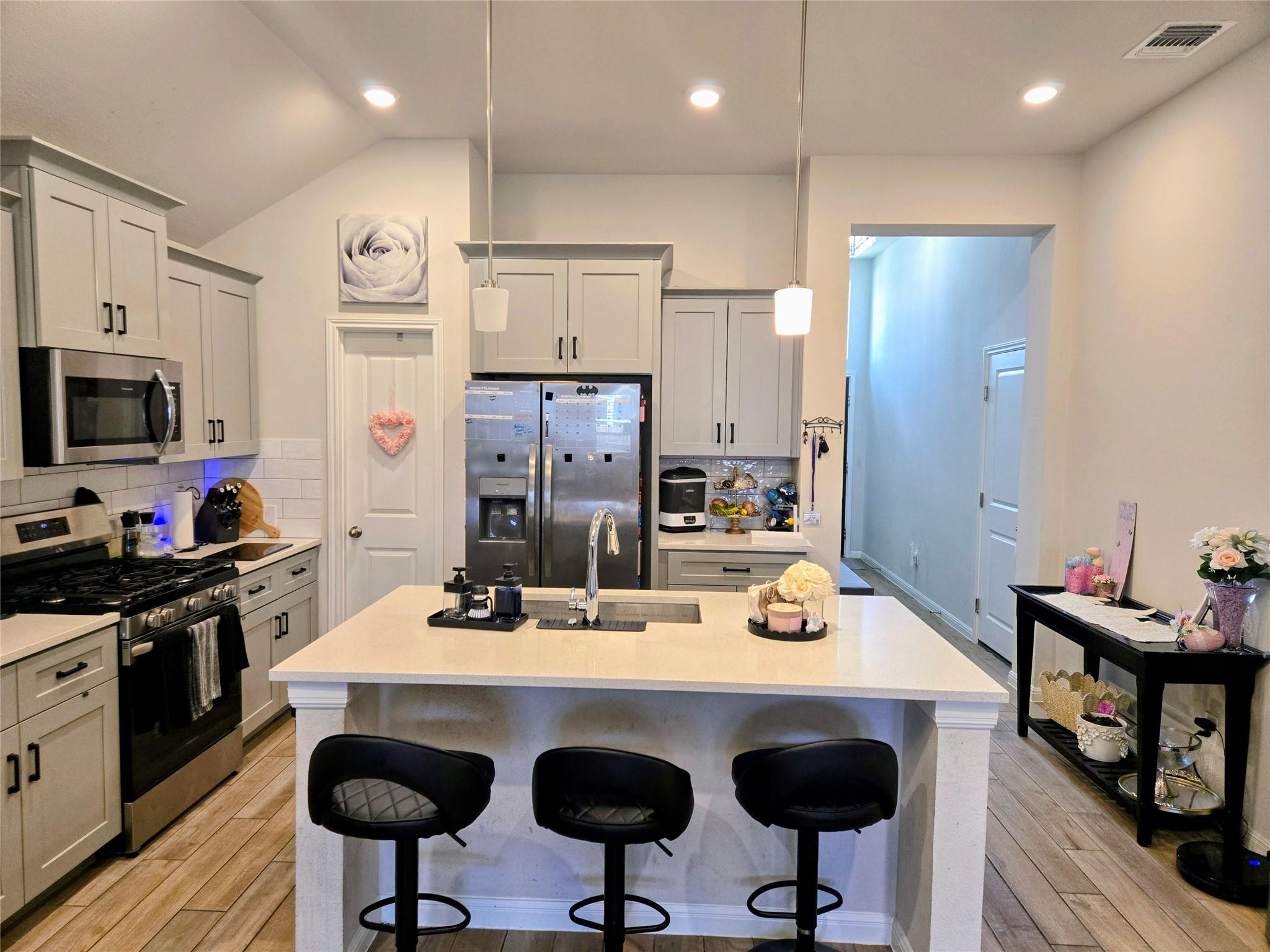 154 Arena DR — photo 3