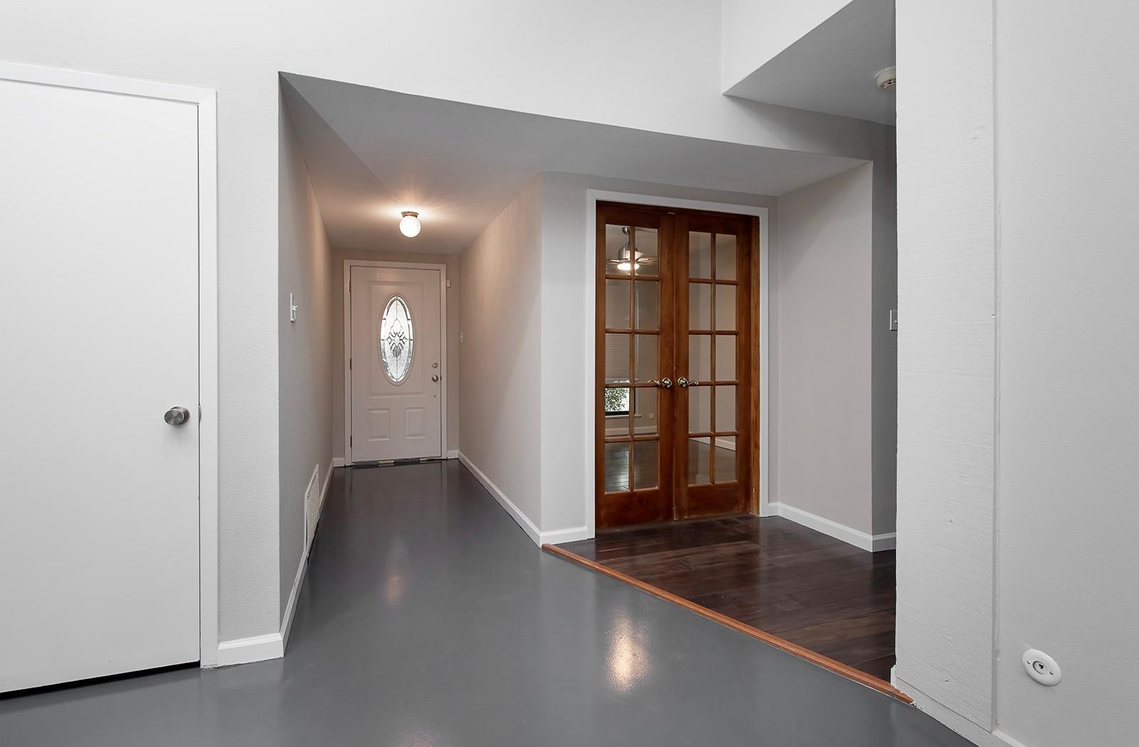 9207 Hunters TRCE — photo 3