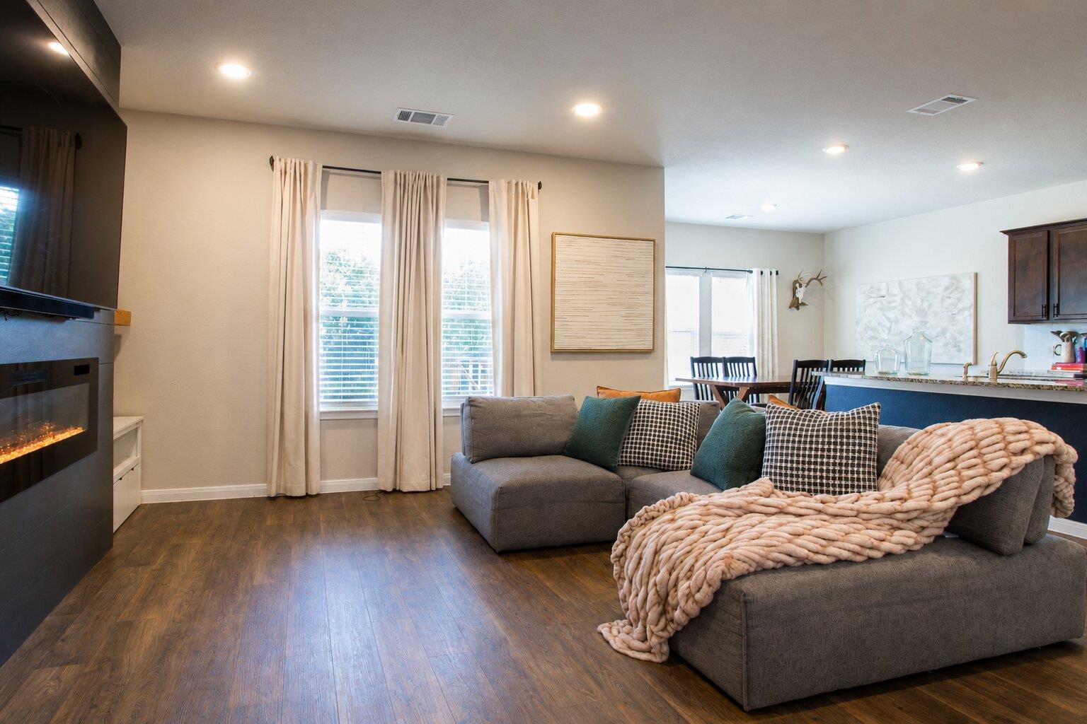 484 Spider Lily DR — photo 3