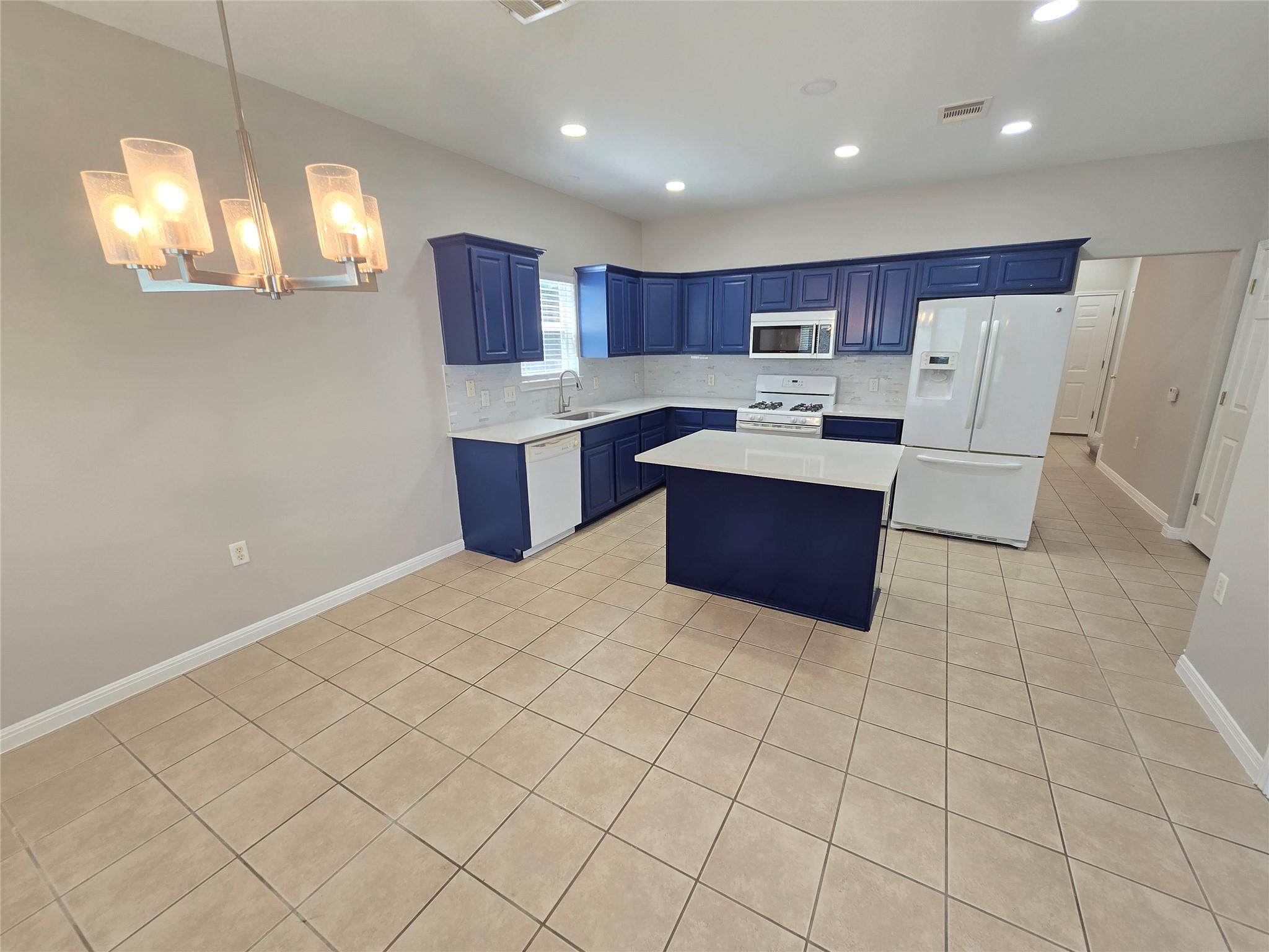 7509 Lazy Creek DR — photo 5