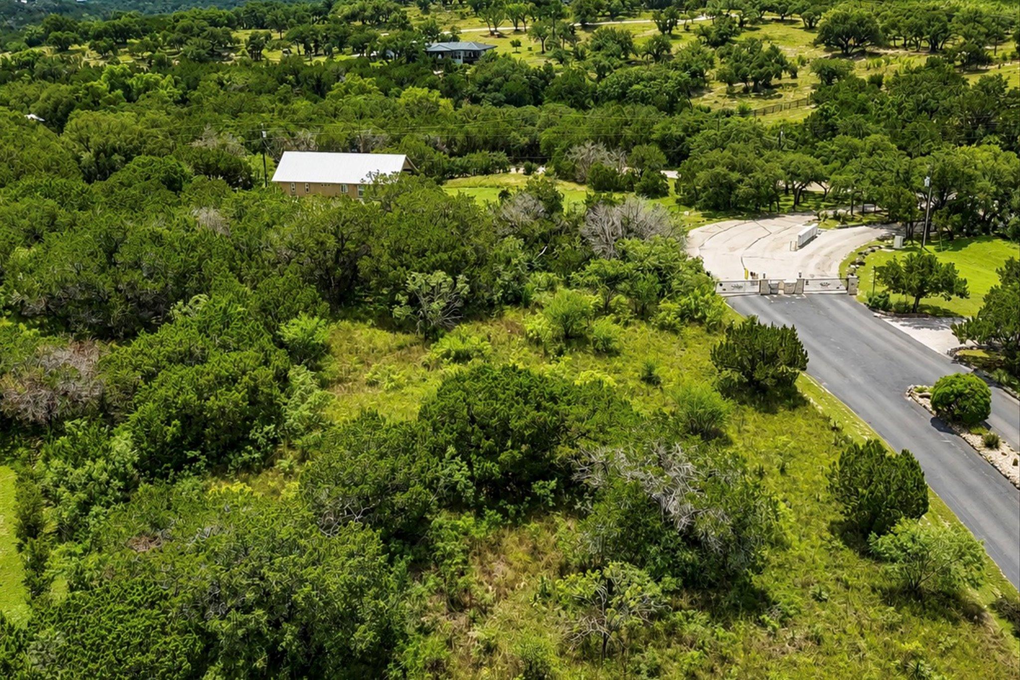 112 Ridge Harbor DR — photo 4