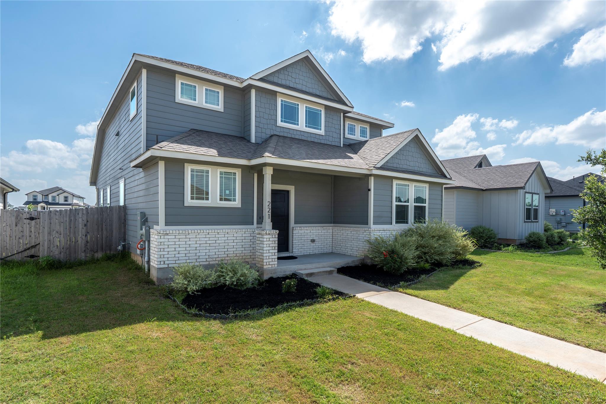 221 Banff DR — photo 4
