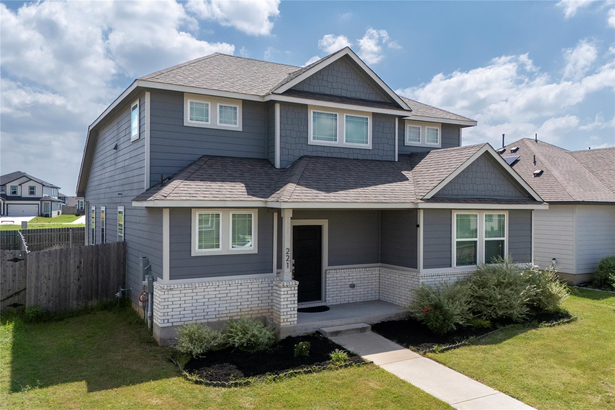 221 Banff DR — photo 3
