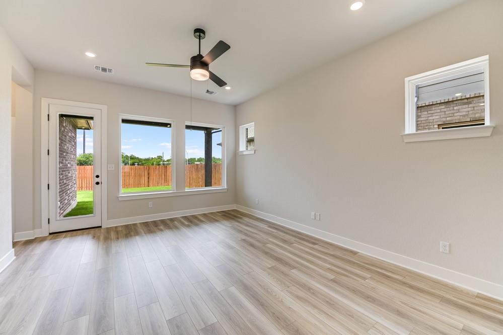 1416 Hartley DR — photo 3