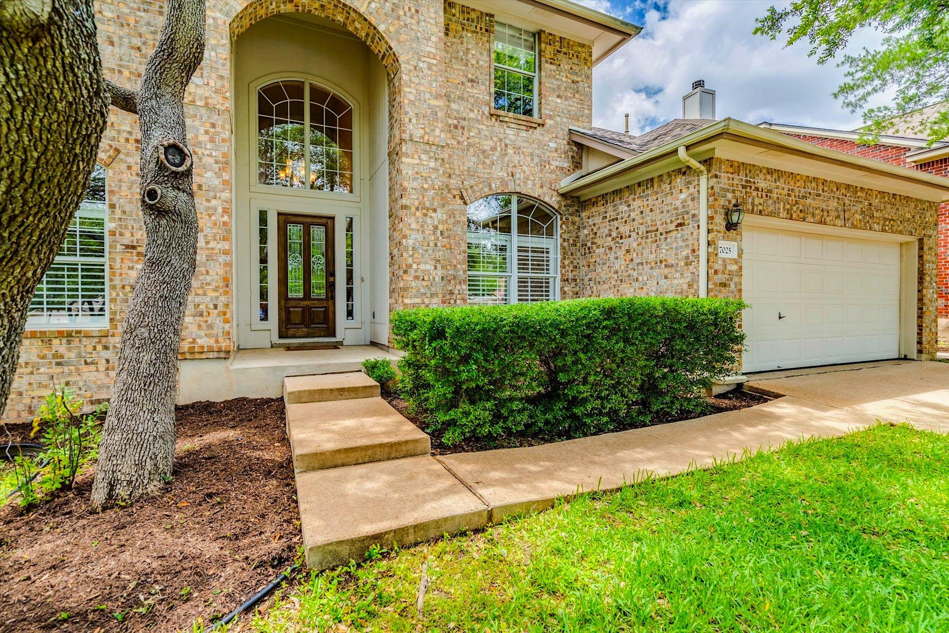 7025 Auckland DR — photo 4