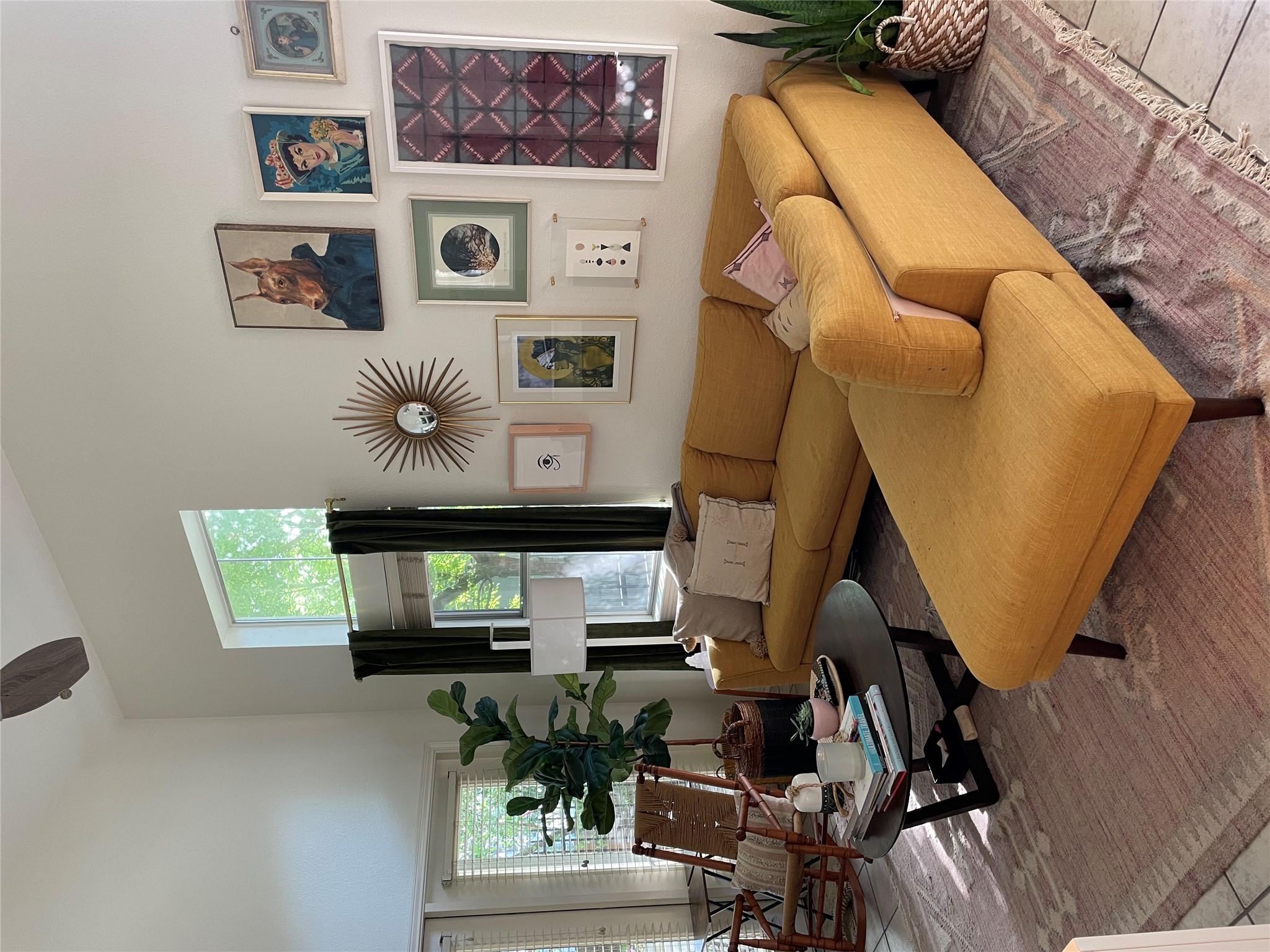 1011 Brodie ST #15 — photo 4