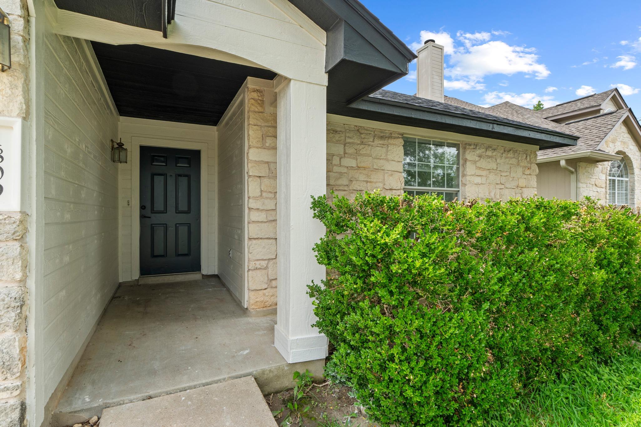 1809 Taron CV — photo 4