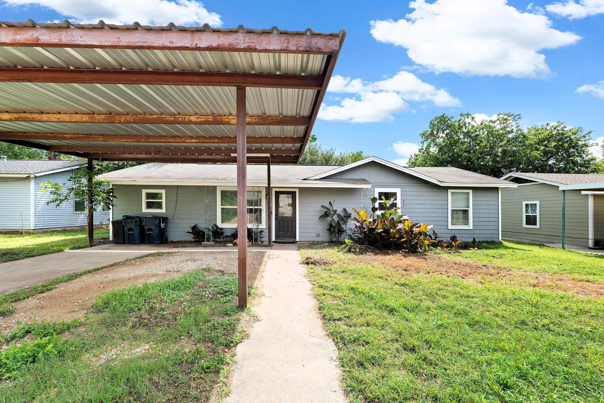 720 Dyer ST — photo 3