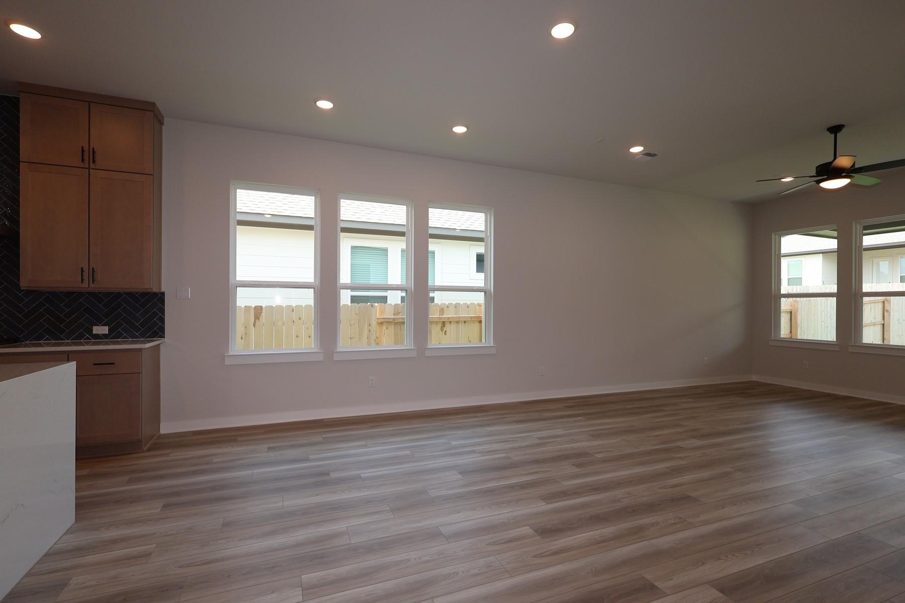 328 Marisol Bend — photo 4