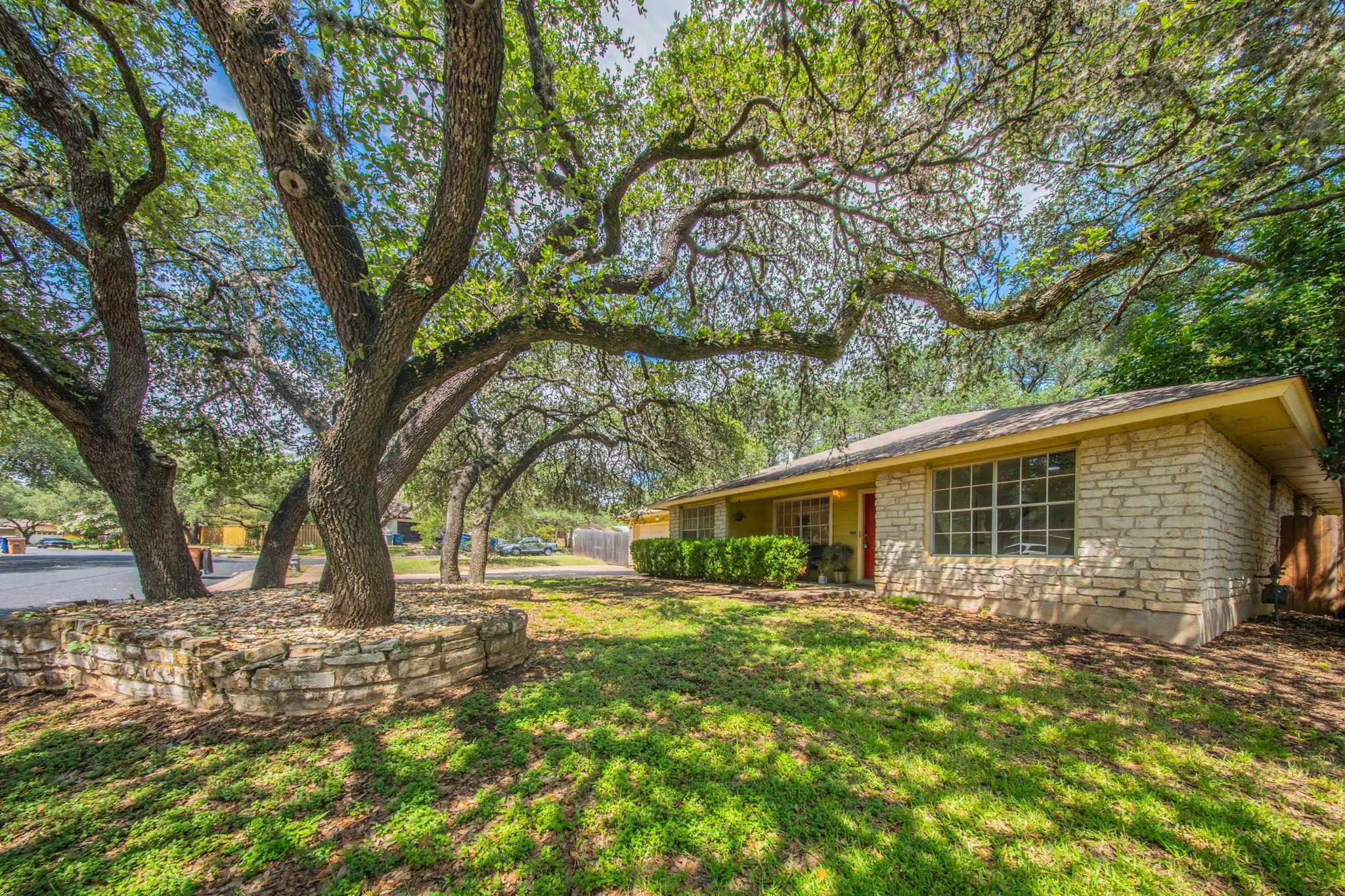 4504 Langtry LN — photo 4